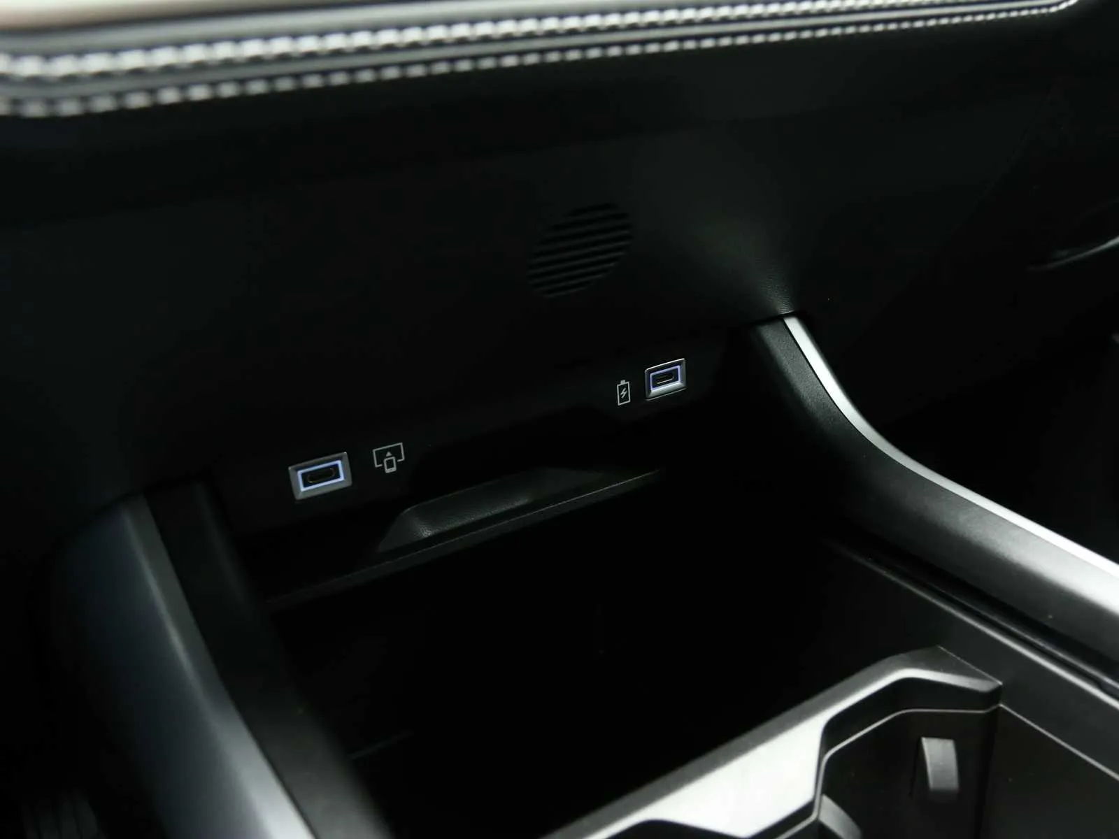 Jeep Compass 1.2 turbo e-hybrid mhev Summit fwd 145cv edct6 2026 — foto 18