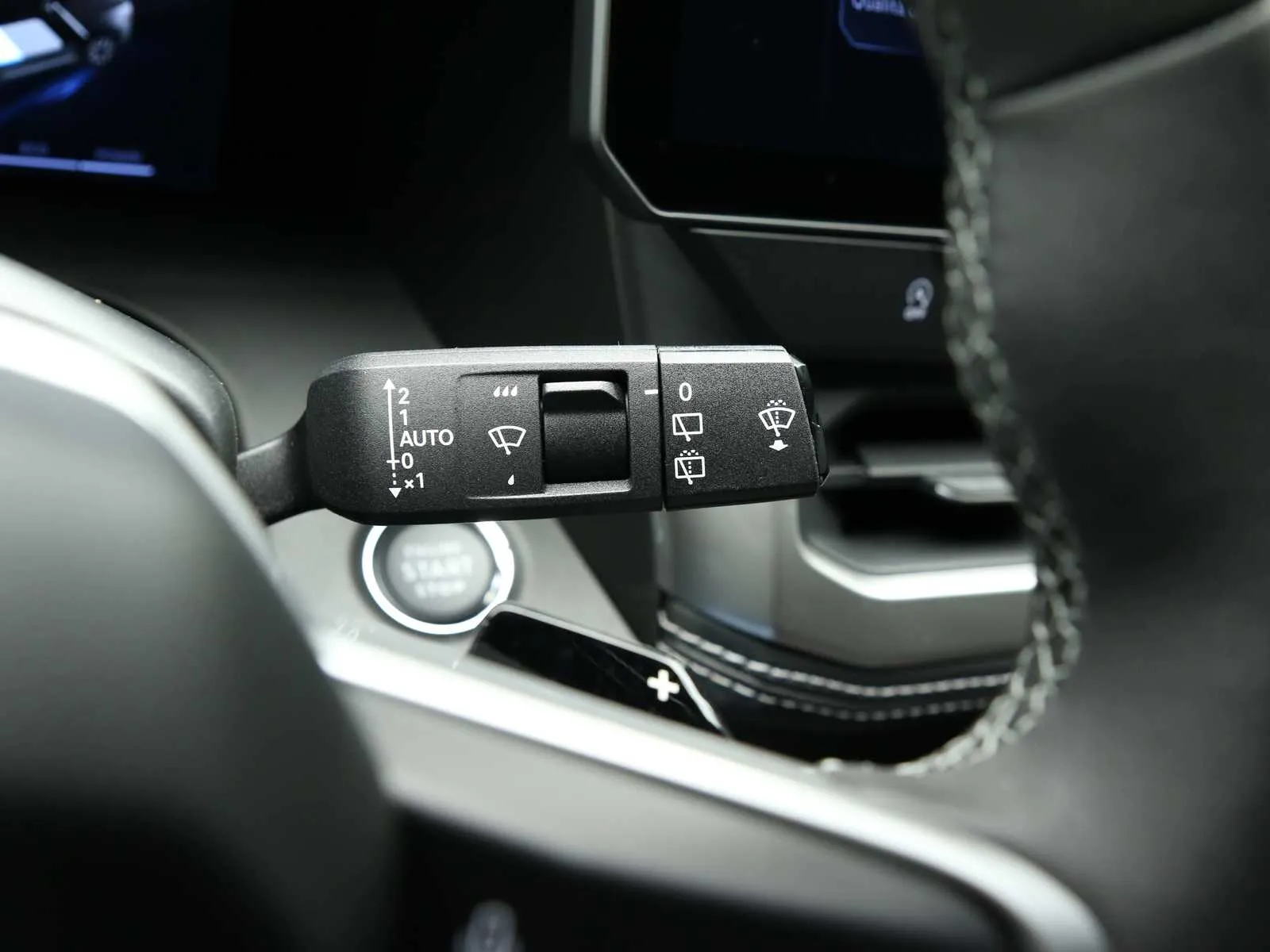Jeep Compass 1.2 turbo e-hybrid mhev Summit fwd 145cv edct6 2026 — foto 22