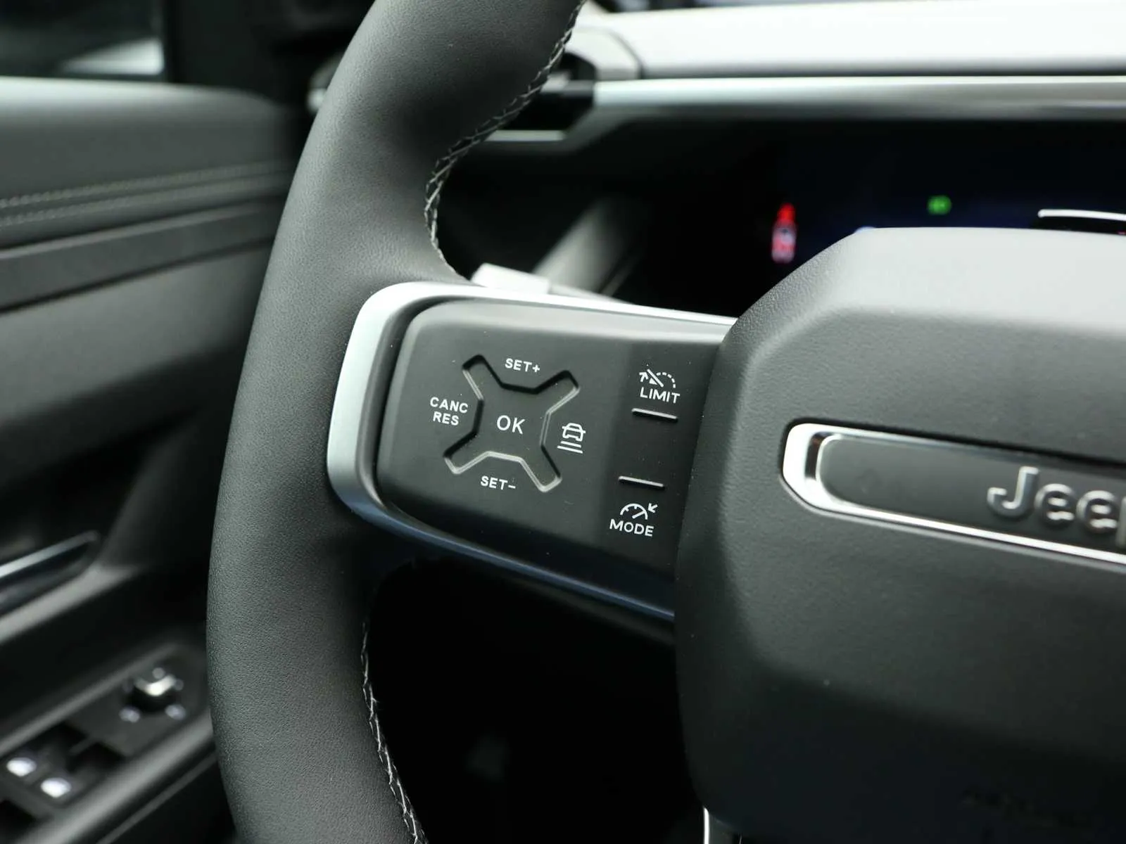 Jeep Compass 1.2 turbo e-hybrid mhev Summit fwd 145cv edct6 2026 — foto 23