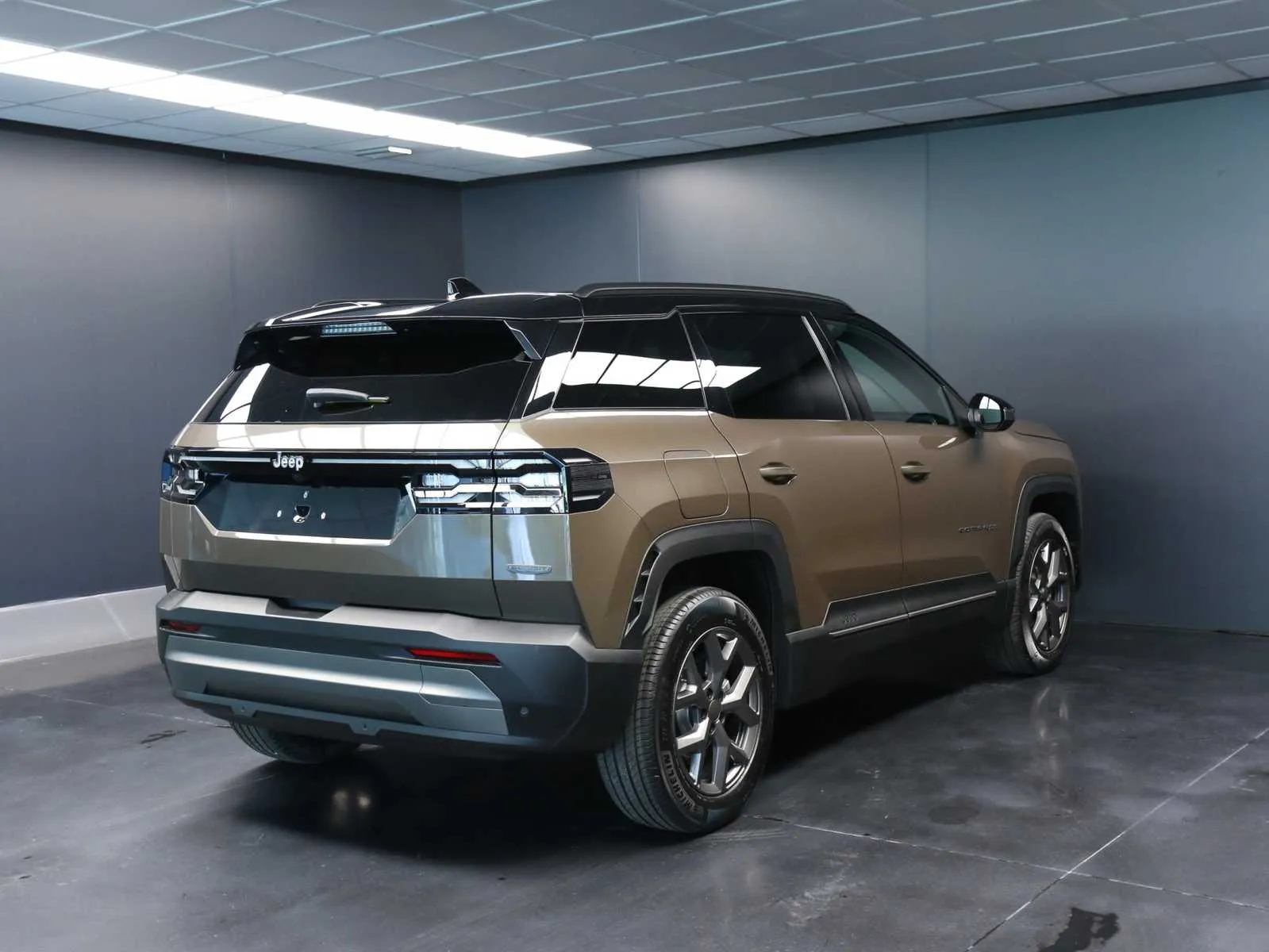 Jeep Compass 1.2 turbo e-hybrid mhev Summit fwd 145cv edct6 2026 — foto 5