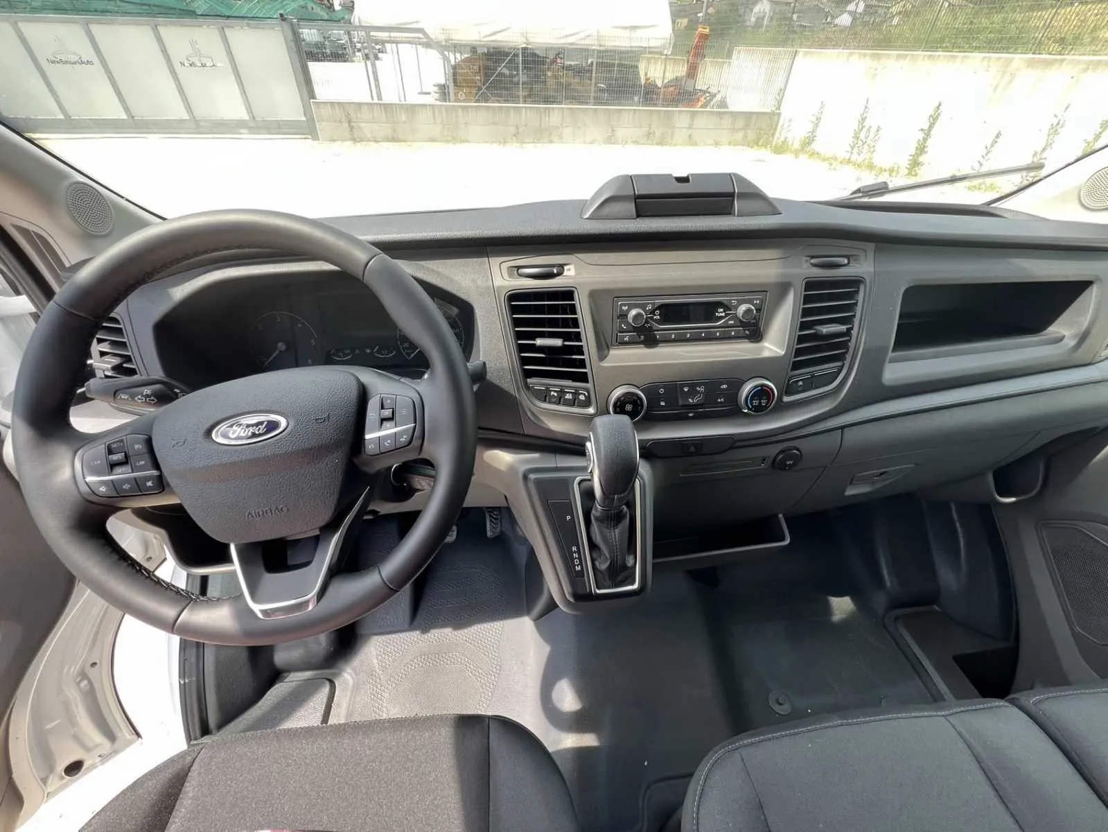 Ford Transit 310 fwd 2.0 ecoblue 130cv trend L2H2 auto 2025 — foto 4