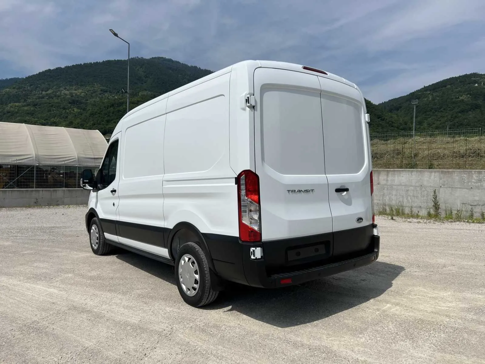 Ford Transit 310 fwd 2.0 ecoblue 130cv trend L2H2 auto 2025 — foto 6