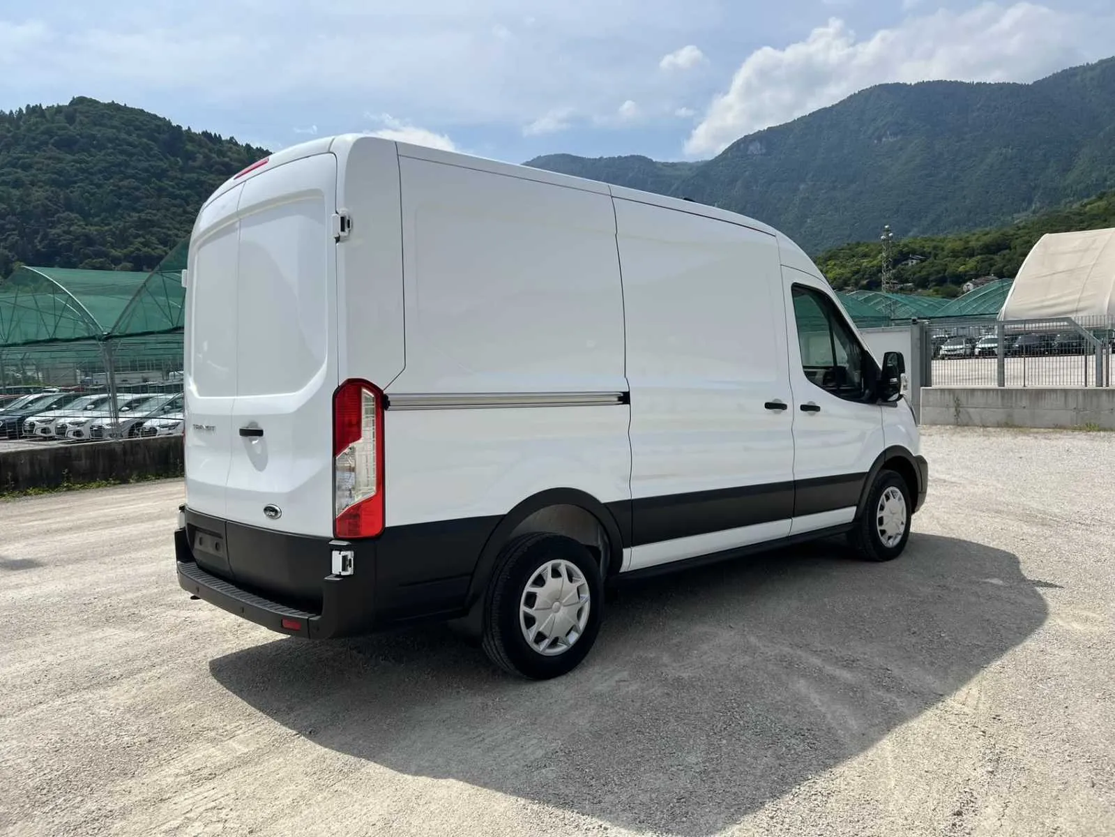 Ford Transit 310 fwd 2.0 ecoblue 130cv trend L2H2 auto 2025 — foto 7