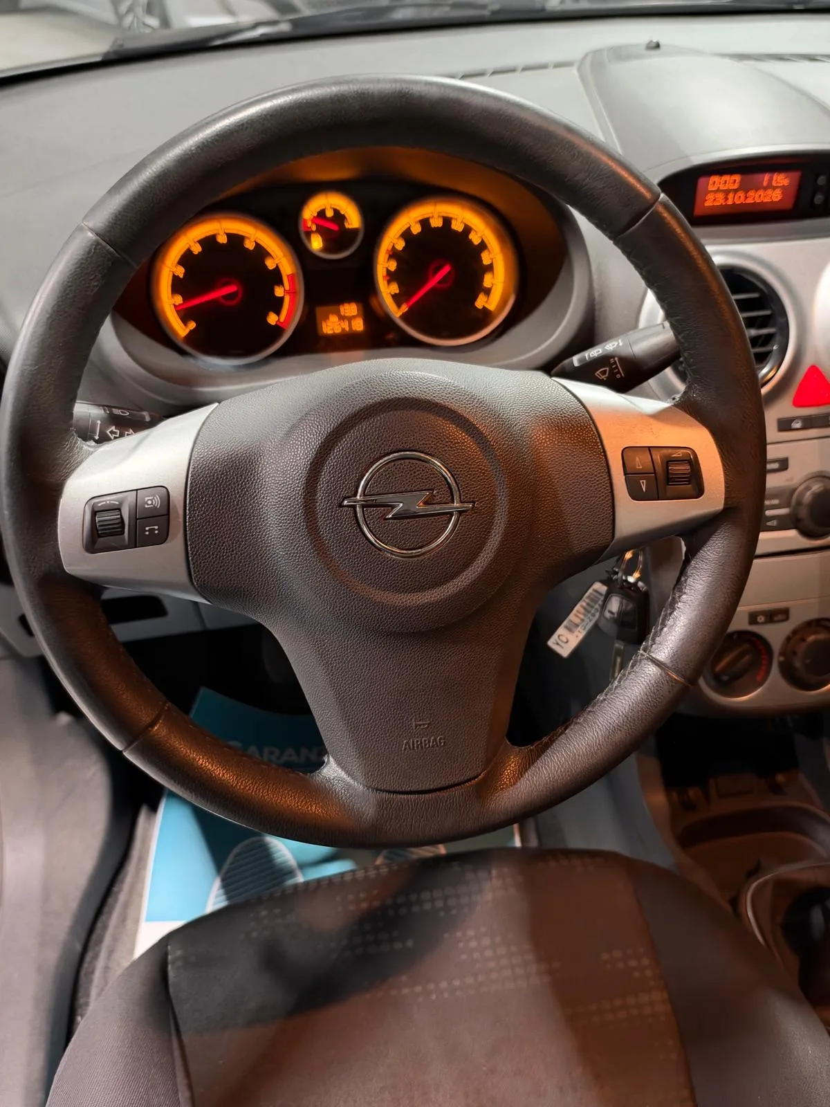 Opel Corsa Benzina 4 Stagioni Neopatentati 2011 — foto 12