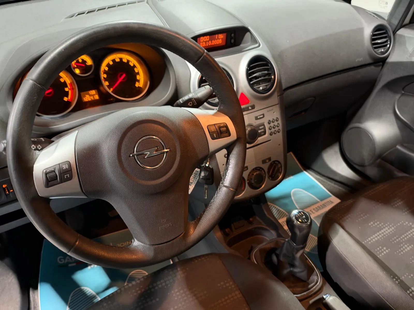 Opel Corsa Benzina 4 Stagioni Neopatentati 2011 — foto 10