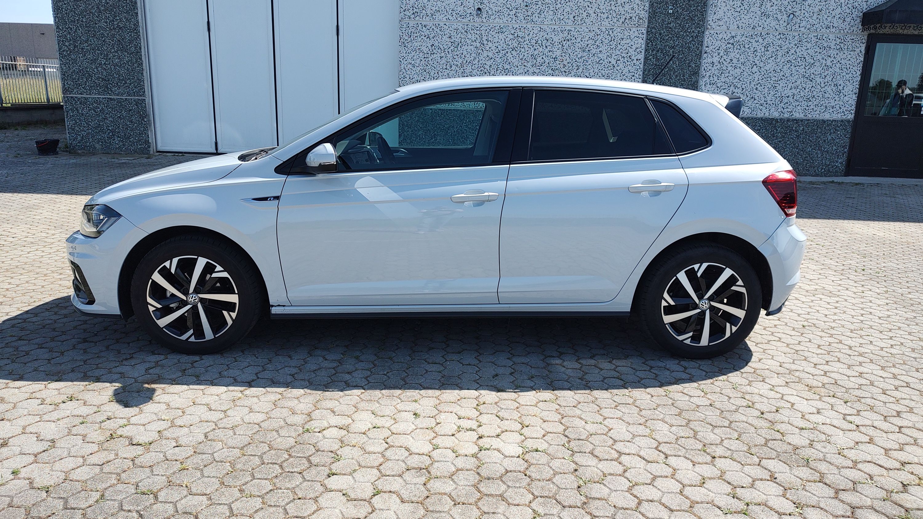 Volkswagen Polo 5p 1.0 tsi Highline 95cv 2019 — foto 2