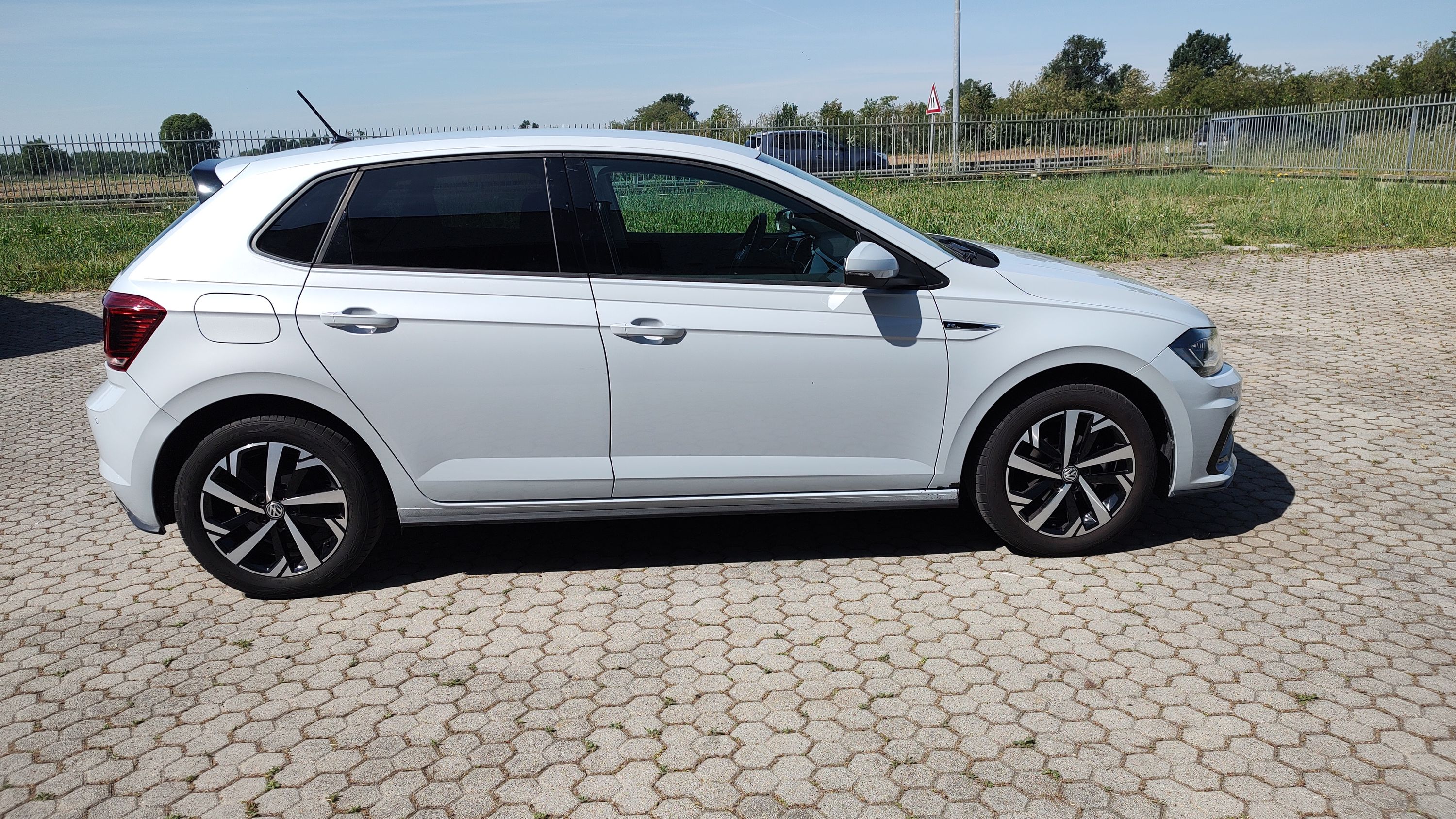 Volkswagen Polo 5p 1.0 tsi Highline 95cv 2019 — foto 6