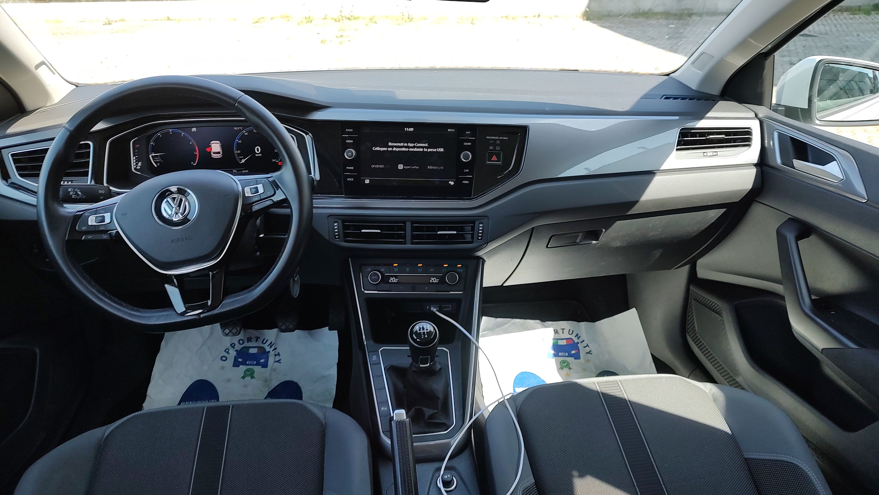 Volkswagen Polo 5p 1.0 tsi Highline 95cv 2019 — foto 10