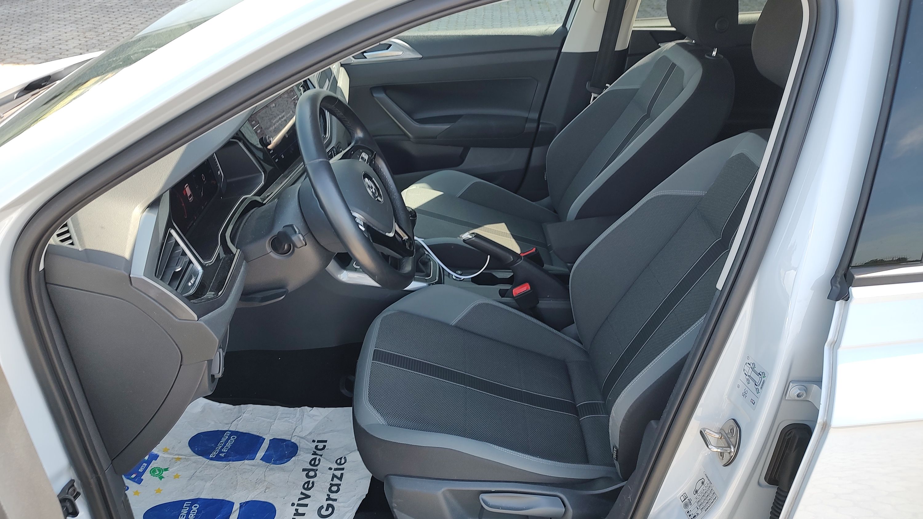 Volkswagen Polo 5p 1.0 tsi Highline 95cv 2019 — foto 11