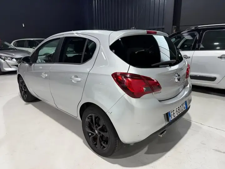 Opel Corsa 5p 1.4 b-Color Gpl 90cv 2016 — foto 4