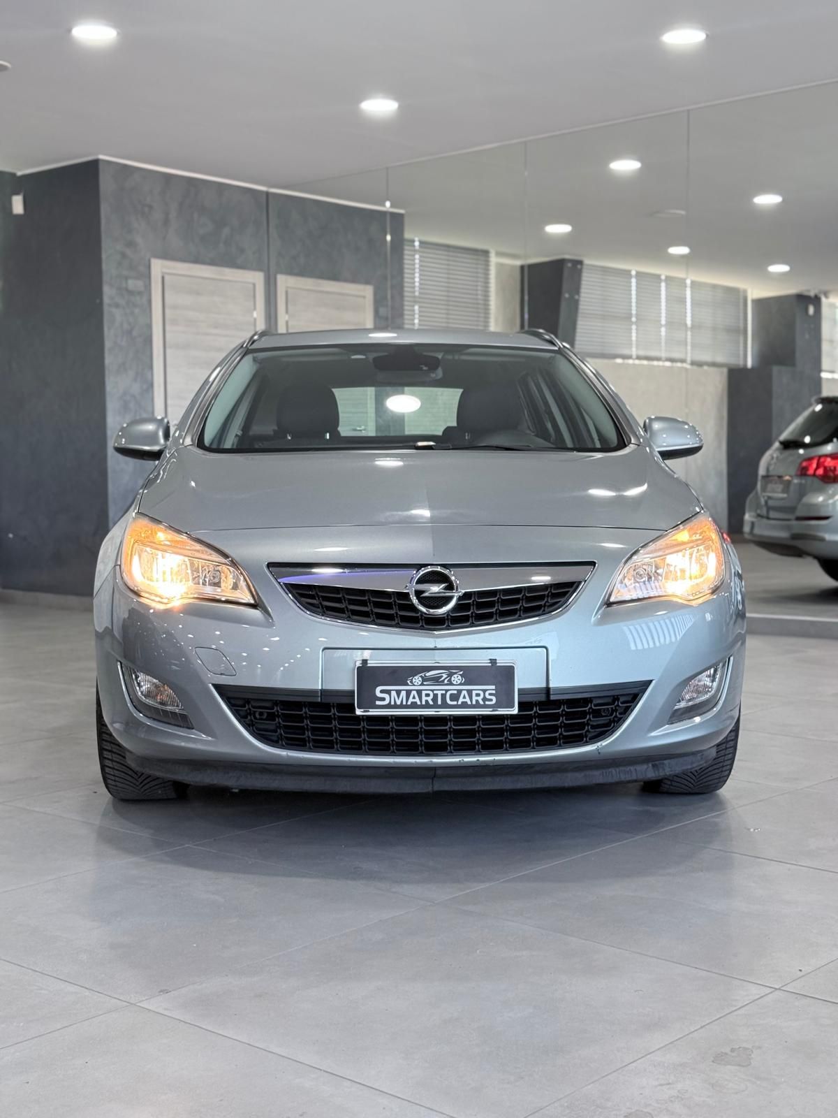 Opel Astra IV 2010 Sports Tourer