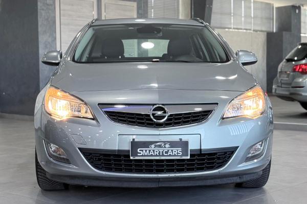 Opel Astra IV 2010 Sports Tourer