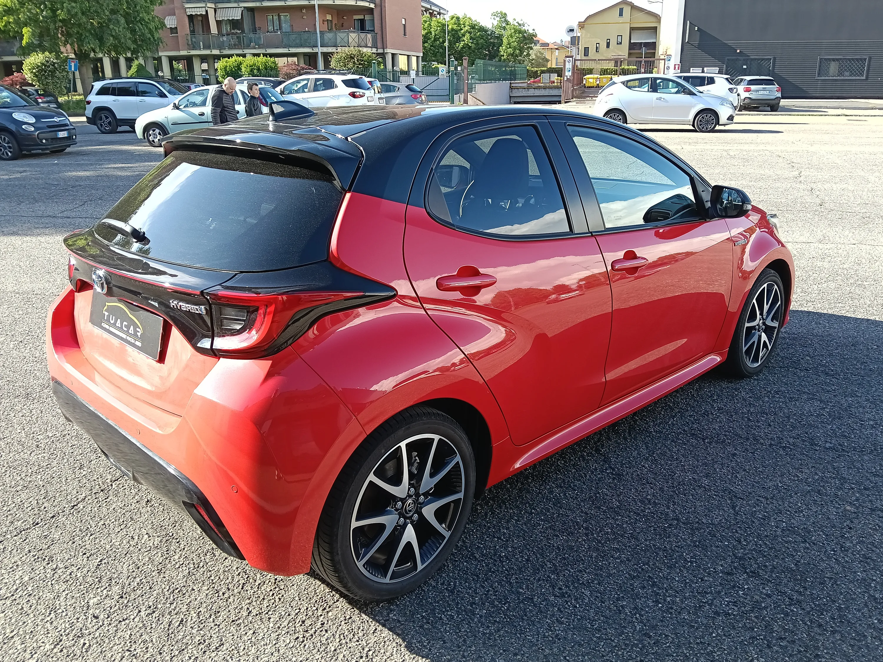 Toyota Yaris 1.5h Premiere 2020 — foto 2