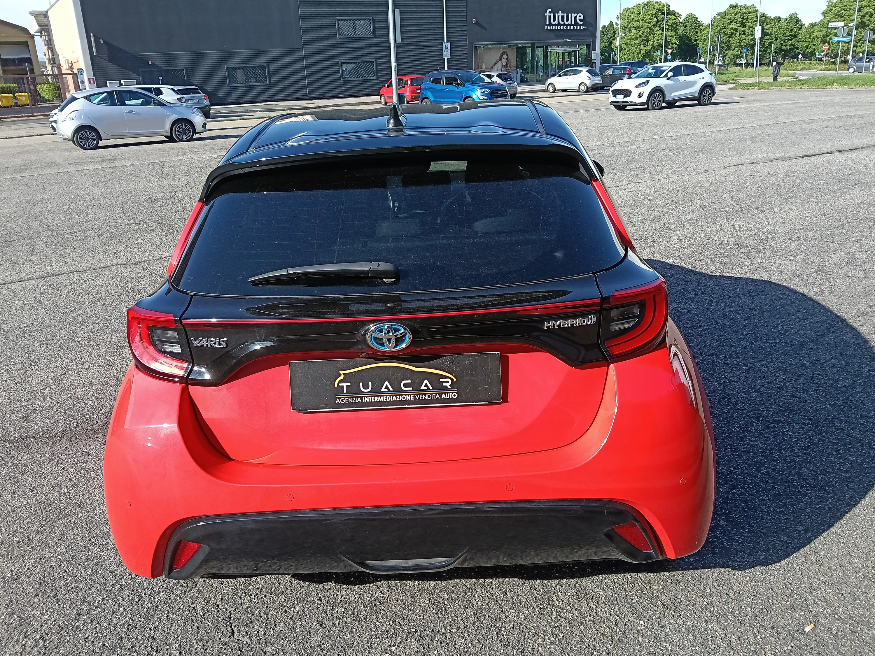 Toyota Yaris 1.5h Premiere 2020 — foto 3
