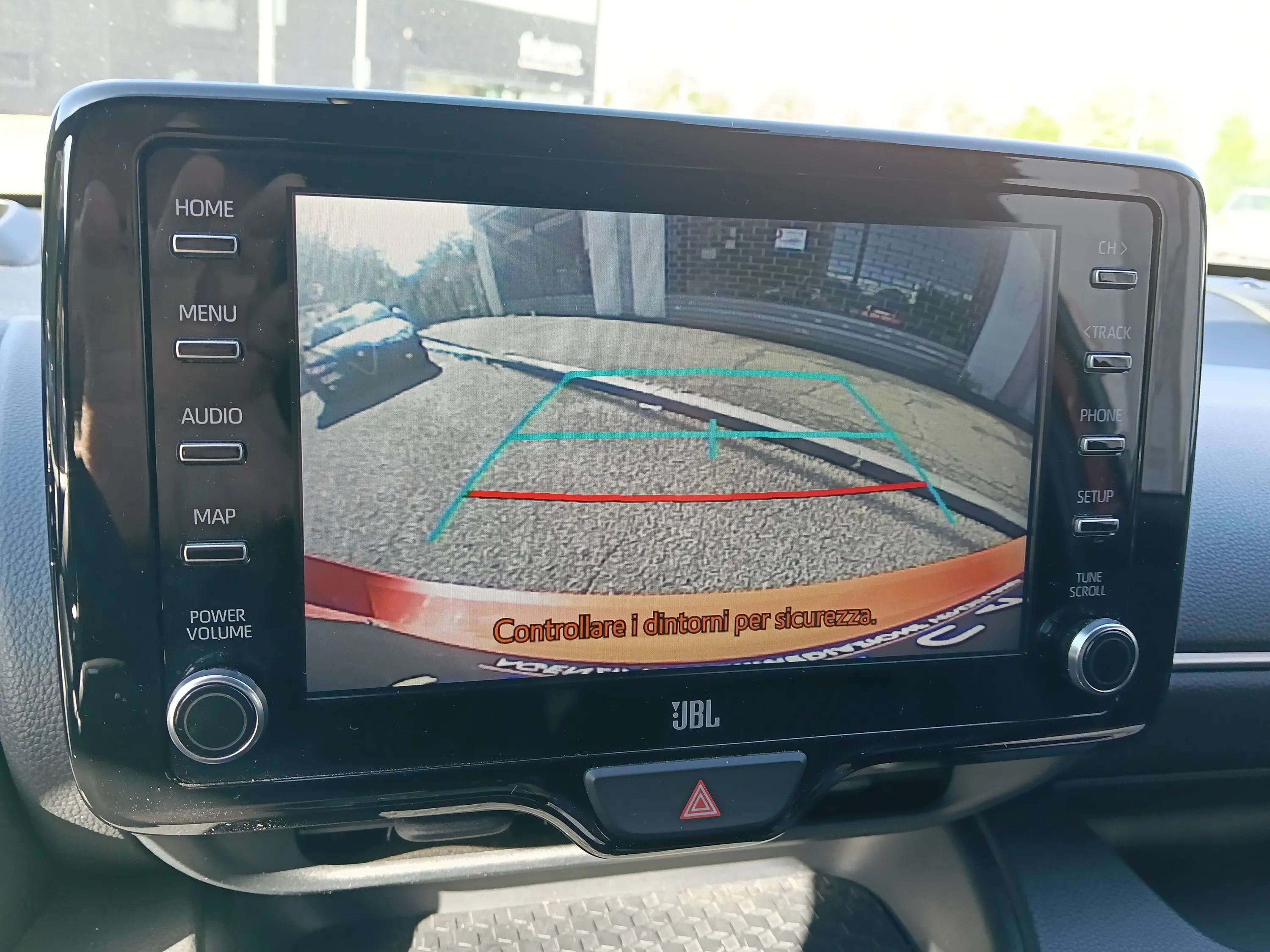 Toyota Yaris 1.5h Premiere 2020 — foto 11