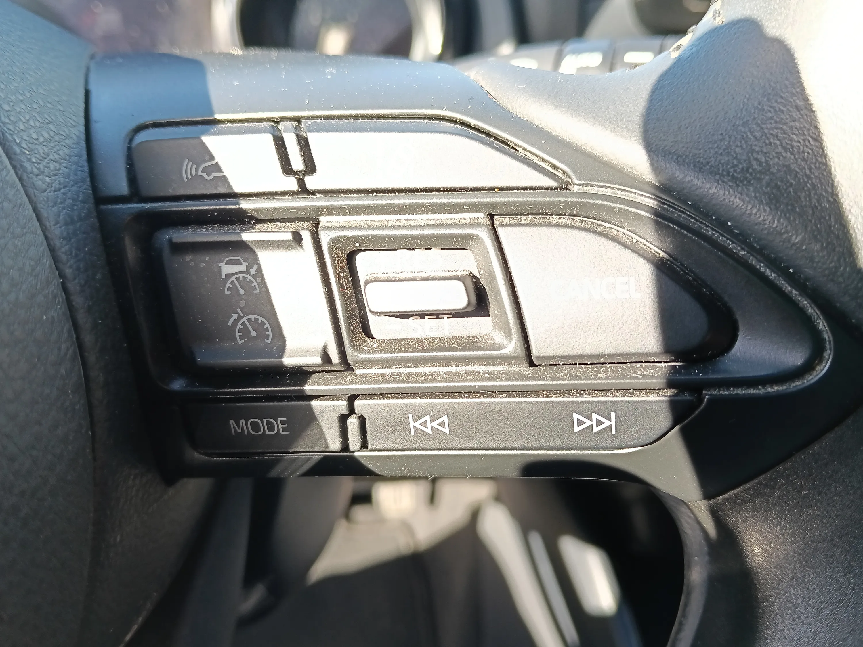 Toyota Yaris 1.5h Premiere 2020 — foto 17