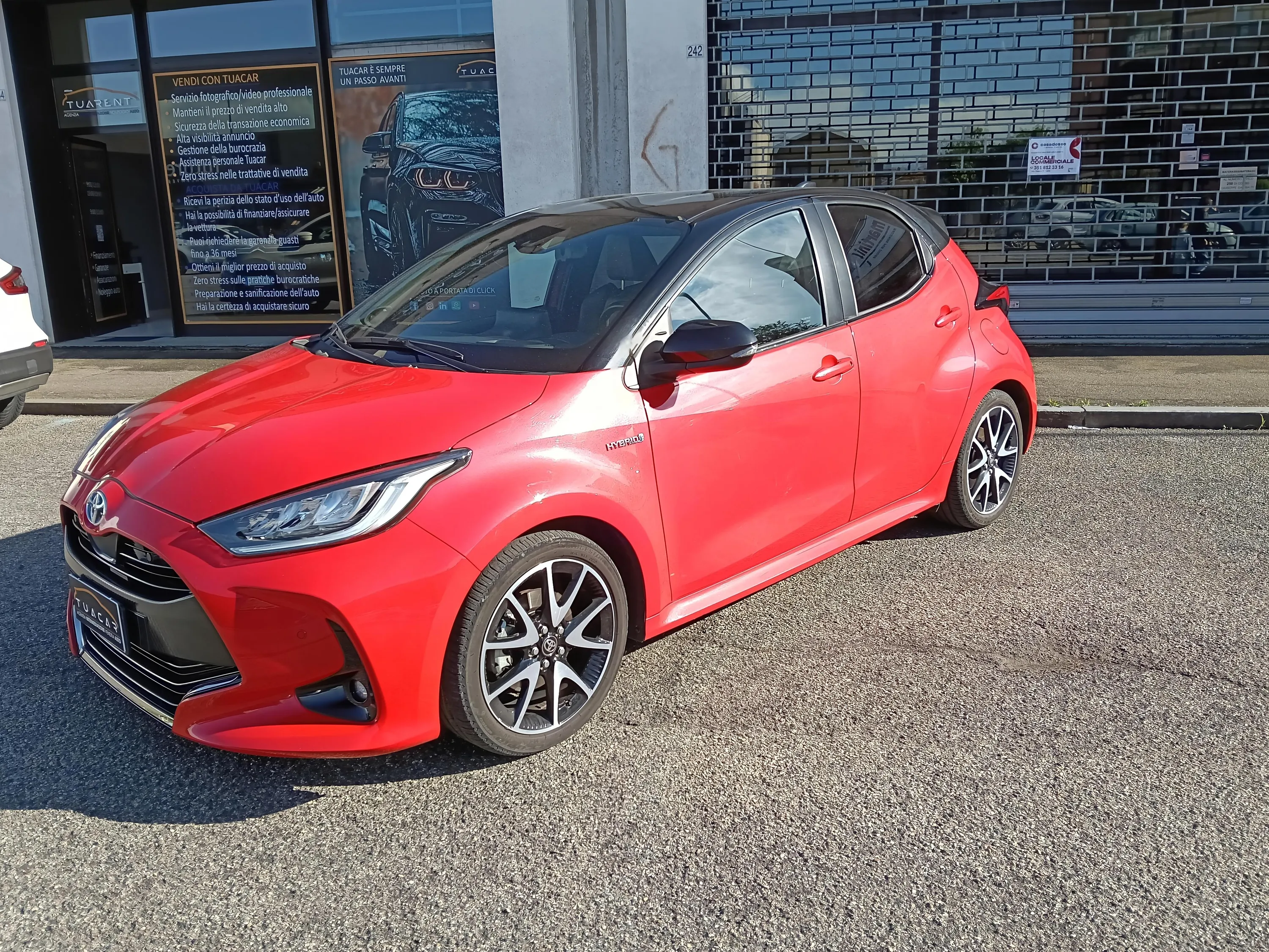 Toyota Yaris 1.5h Premiere 2020 — foto 9