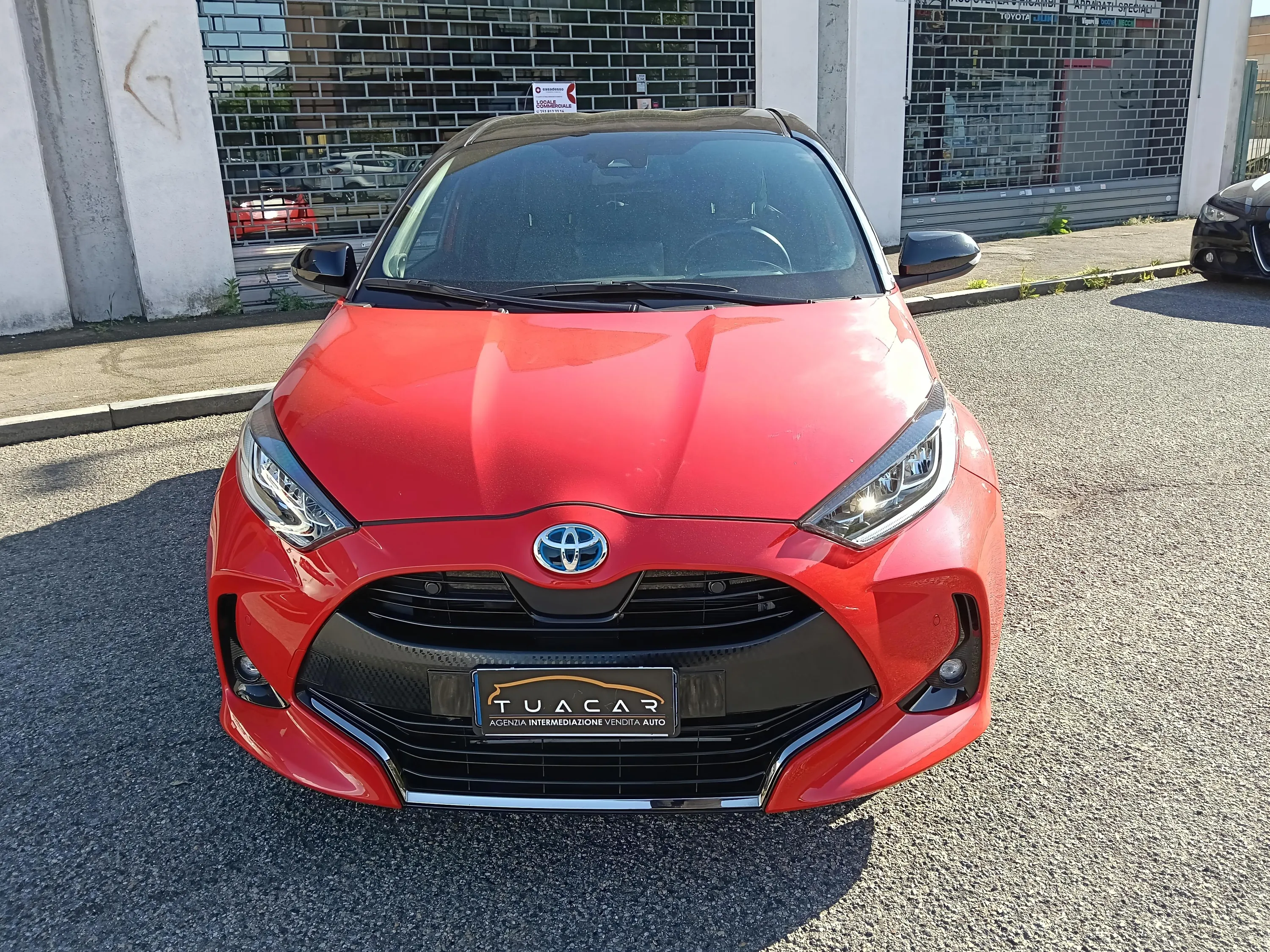 Toyota Yaris 1.5h Premiere 2020 — foto 24