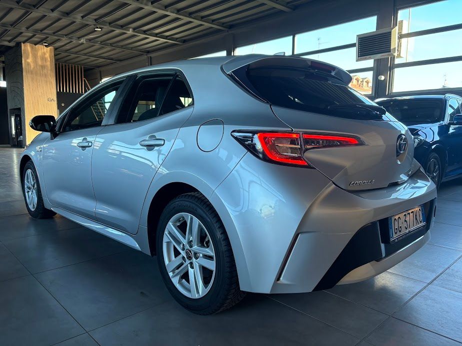 Toyota TOYOTA Corolla 1.8 HYBRID  Active NEOPATENTATI +IVA 2021 — foto 2