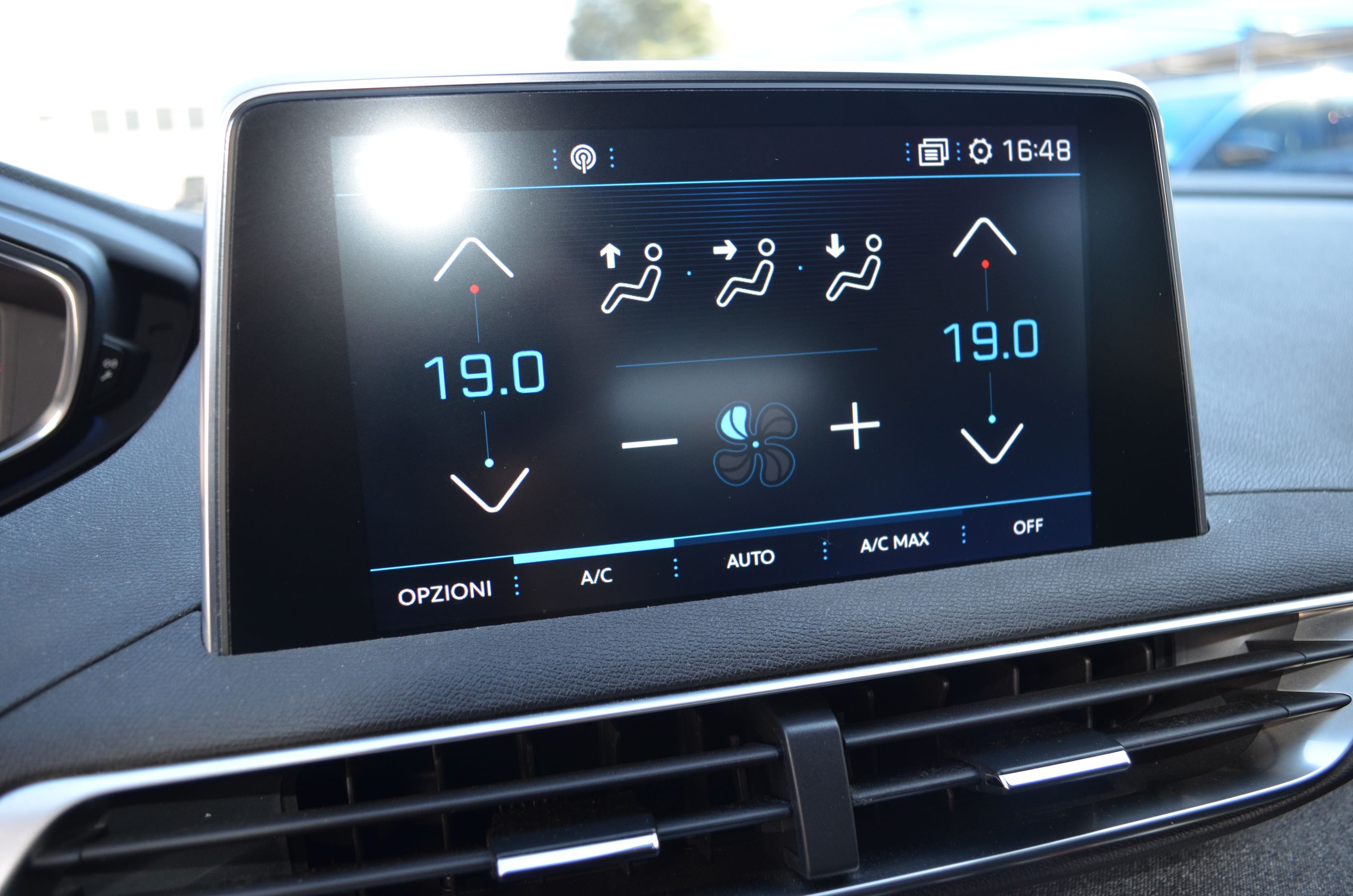 Peugeot 3008 1.5 bluehdi GT Line s&s 130cv eat8 2019 — foto 16