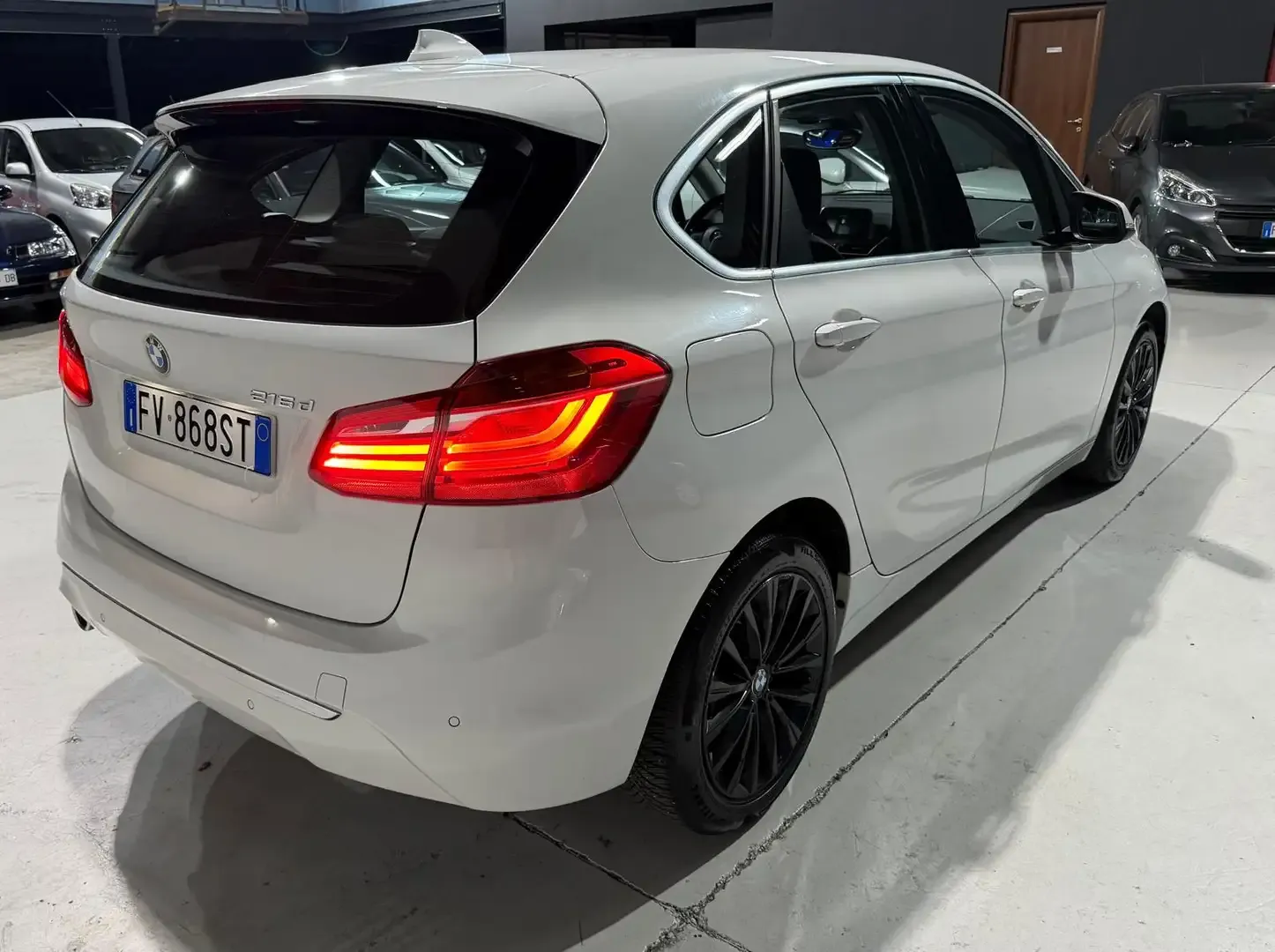 BMW 216d Active Tourer auto 2019 — foto 4