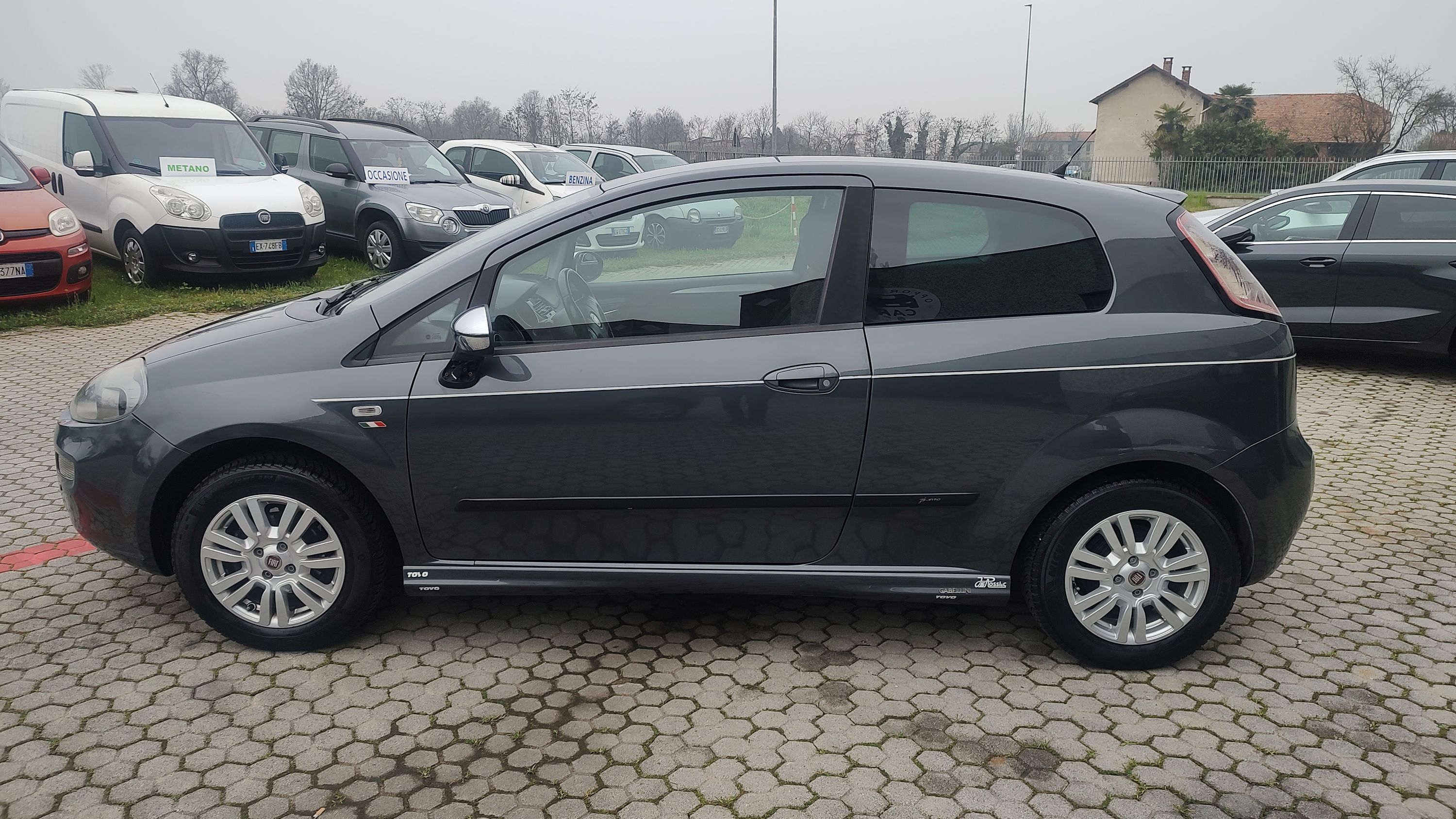 Fiat Punto 3p 1.4 Lounge s&s dualogic 2013 — foto 2