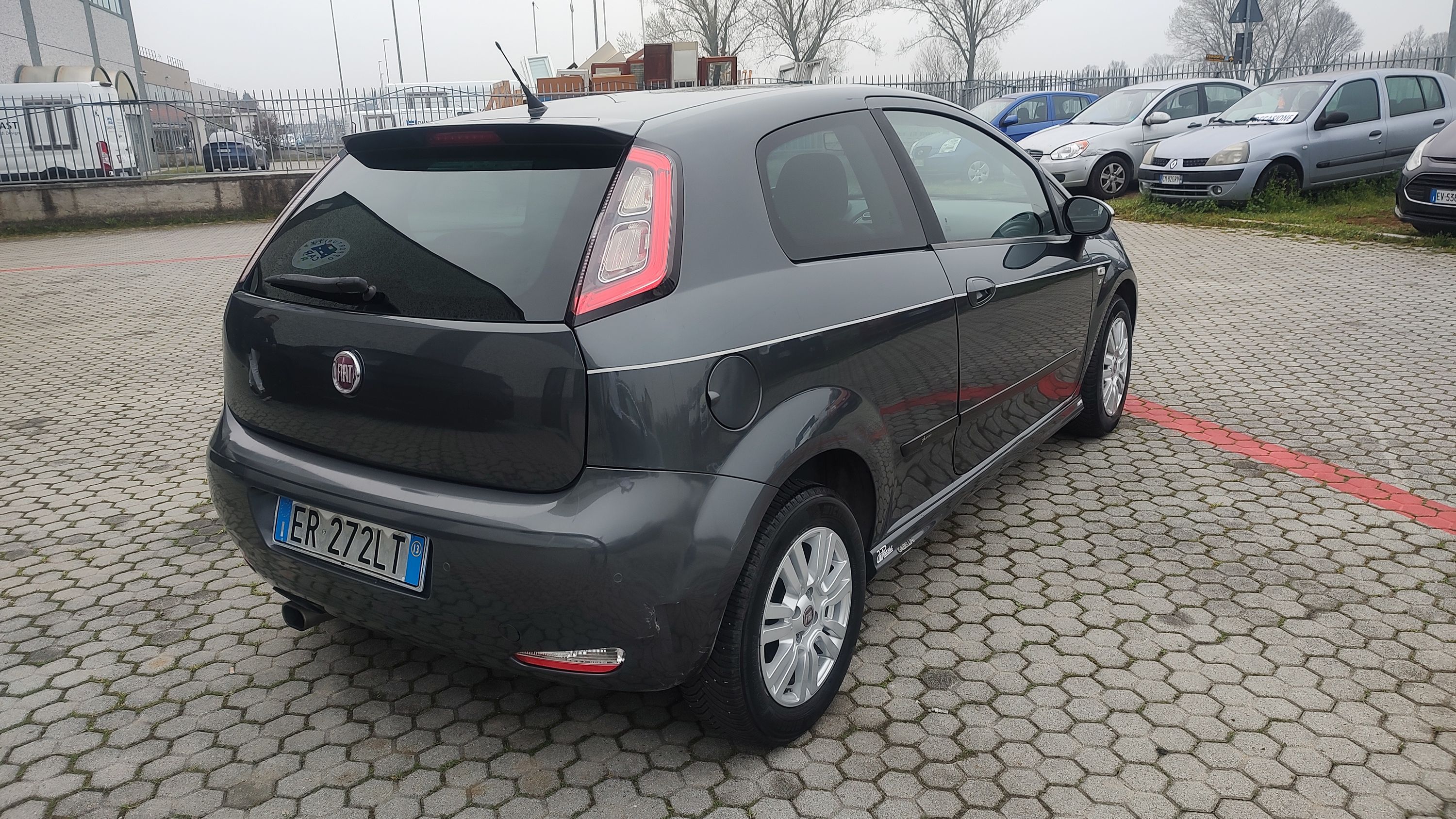 Fiat Punto 3p 1.4 Lounge s&s dualogic 2013 — foto 5