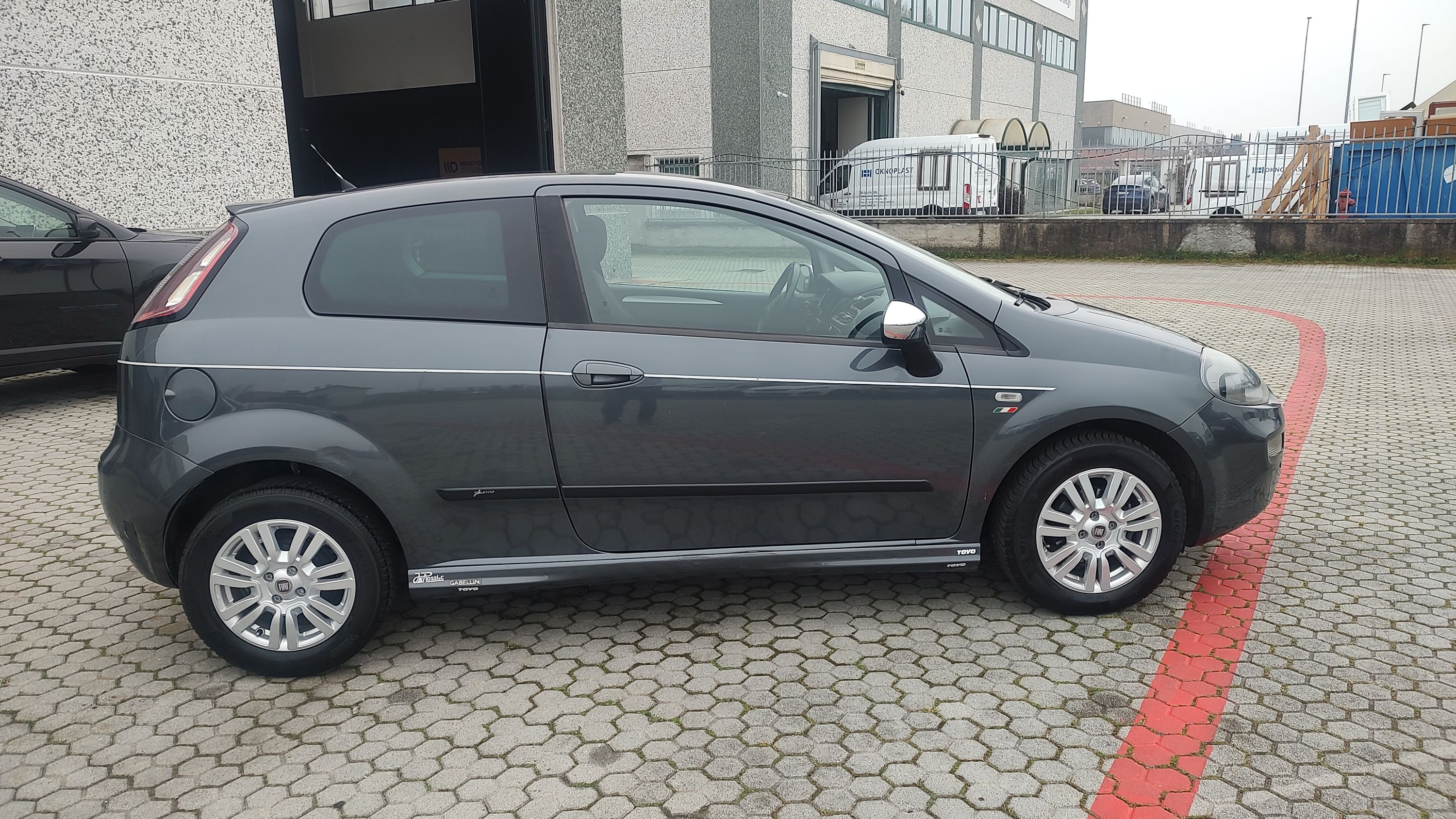 Fiat Punto 3p 1.4 Lounge s&s dualogic 2013 — foto 6