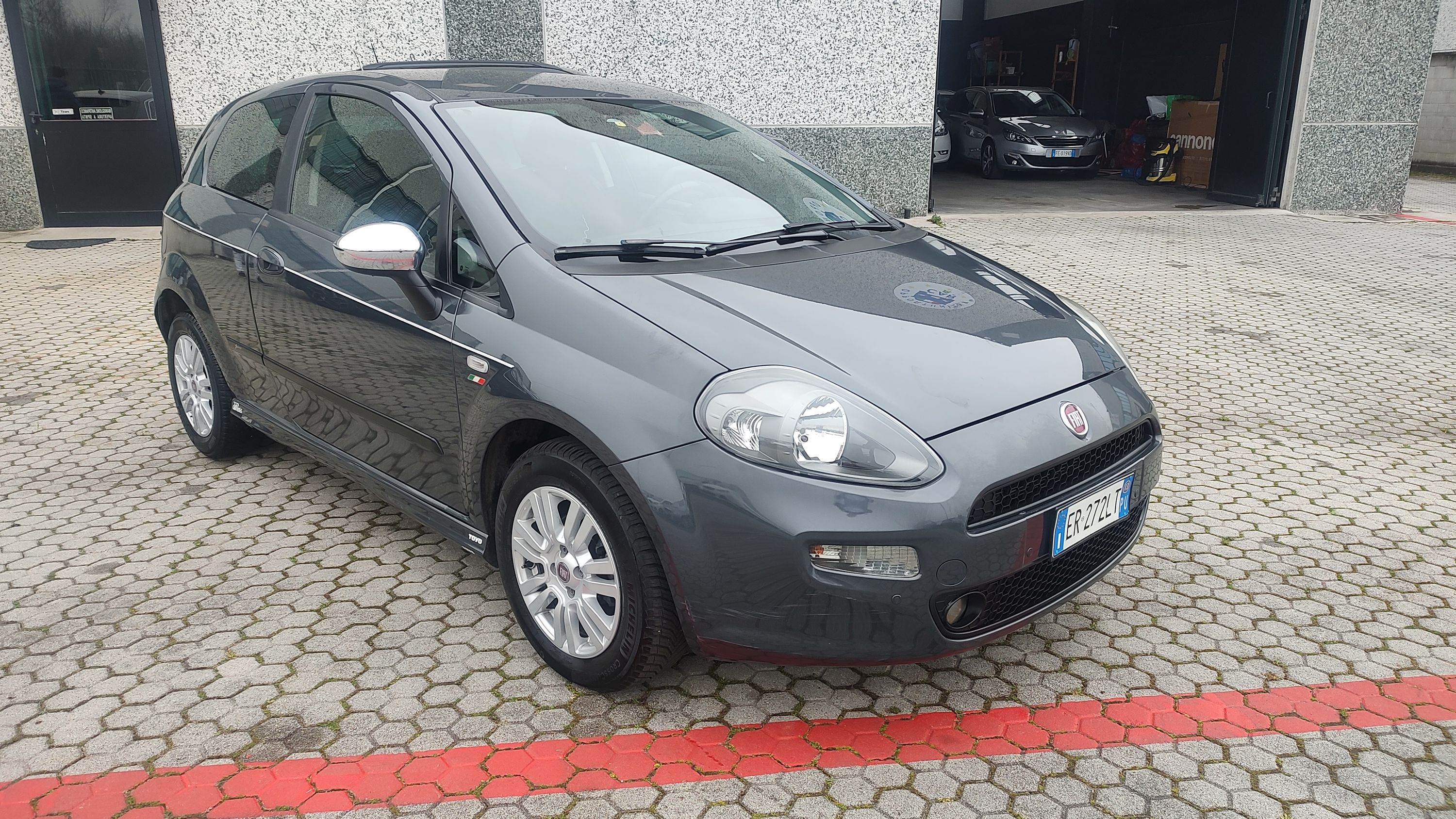 Fiat Punto 3p 1.4 Lounge s&s dualogic 2013 — foto 7
