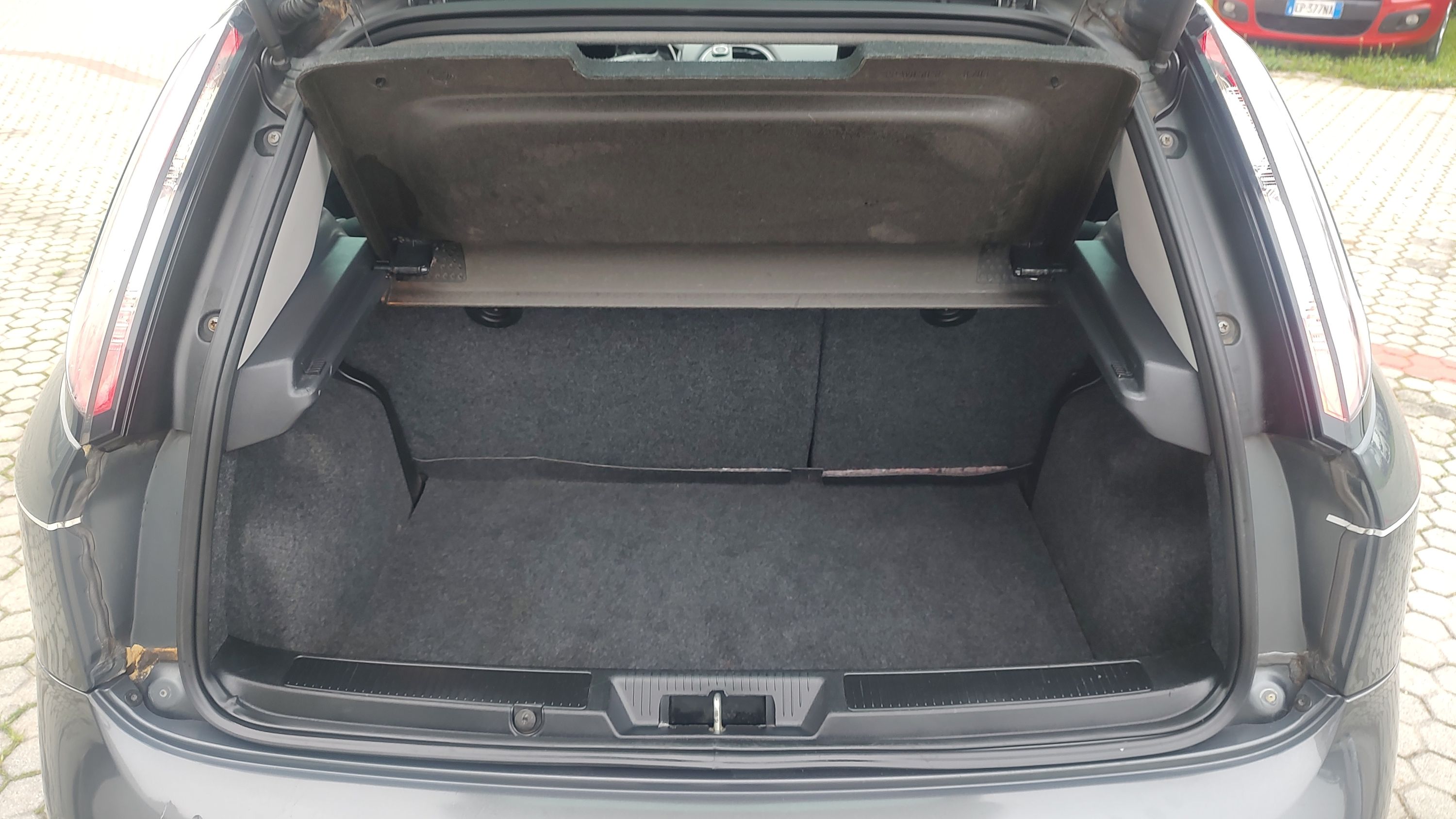 Fiat Punto 3p 1.4 Lounge s&s dualogic 2013 — foto 9
