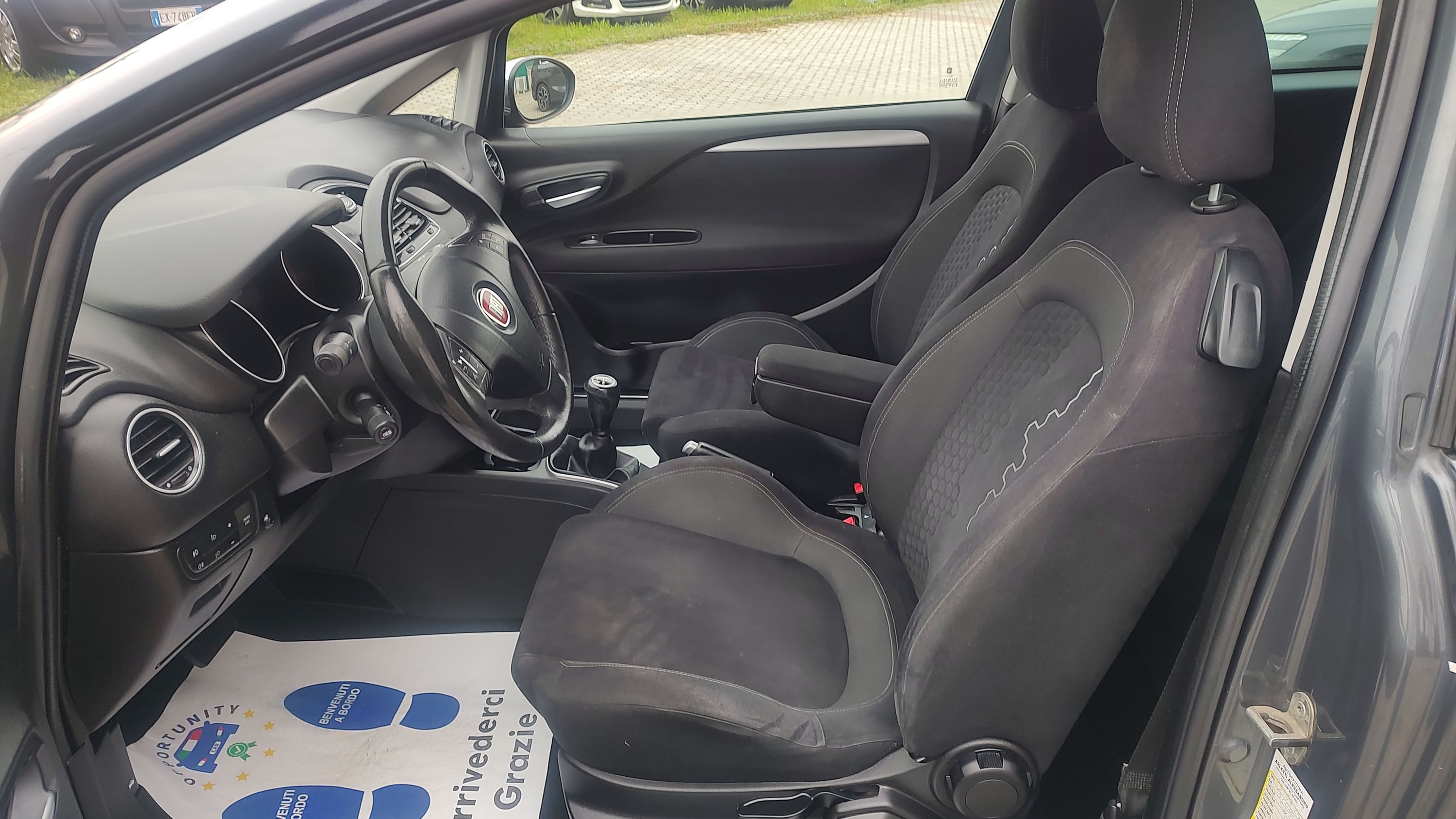 Fiat Punto 3p 1.4 Lounge s&s dualogic 2013 — foto 11