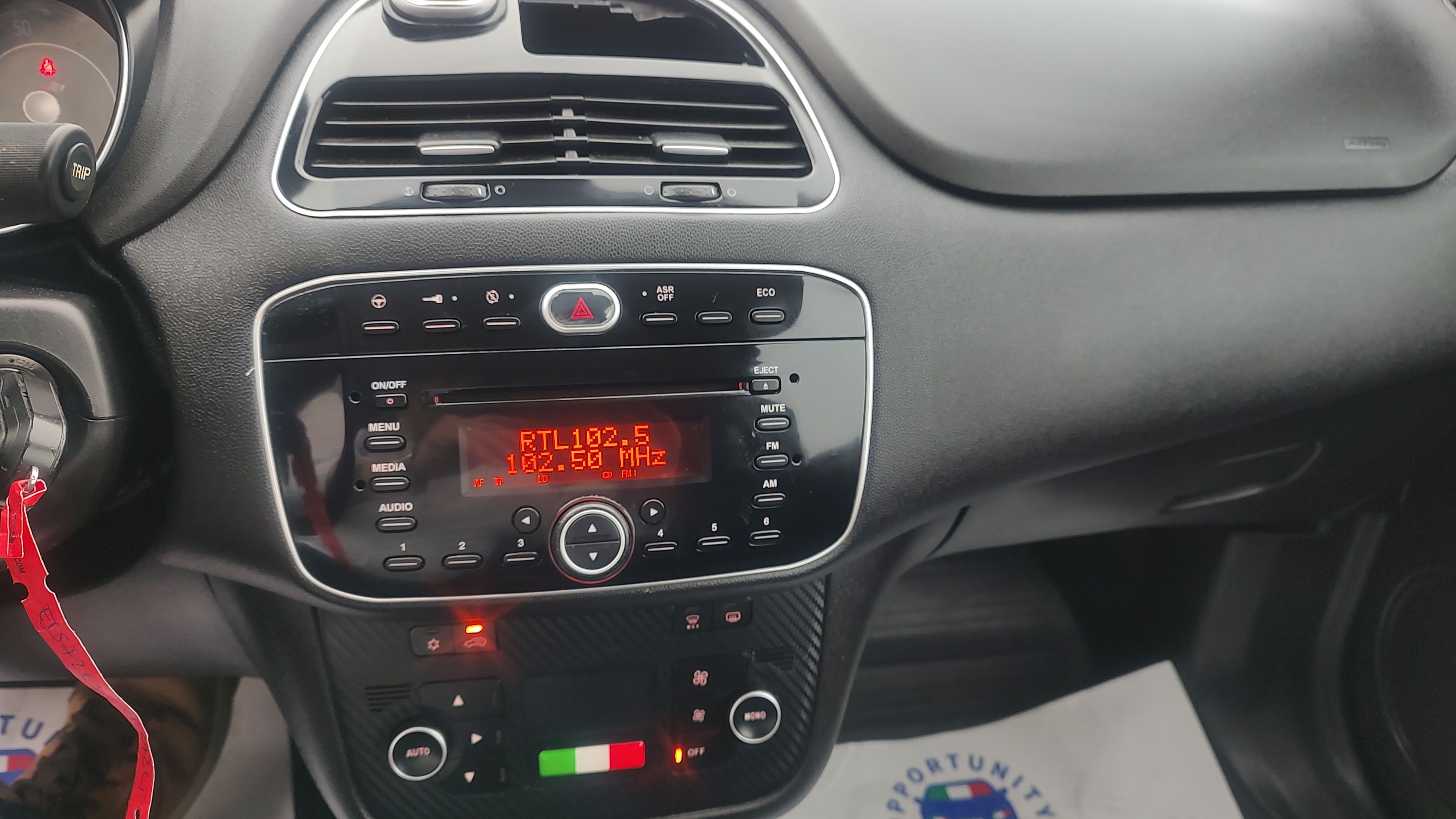 Fiat Punto 3p 1.4 Lounge s&s dualogic 2013 — foto 13