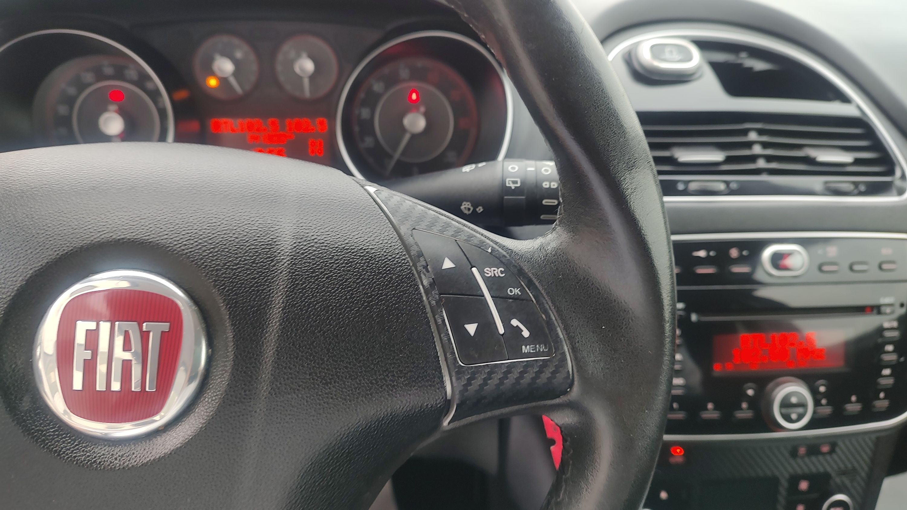 Fiat Punto 3p 1.4 Lounge s&s dualogic 2013 — foto 14