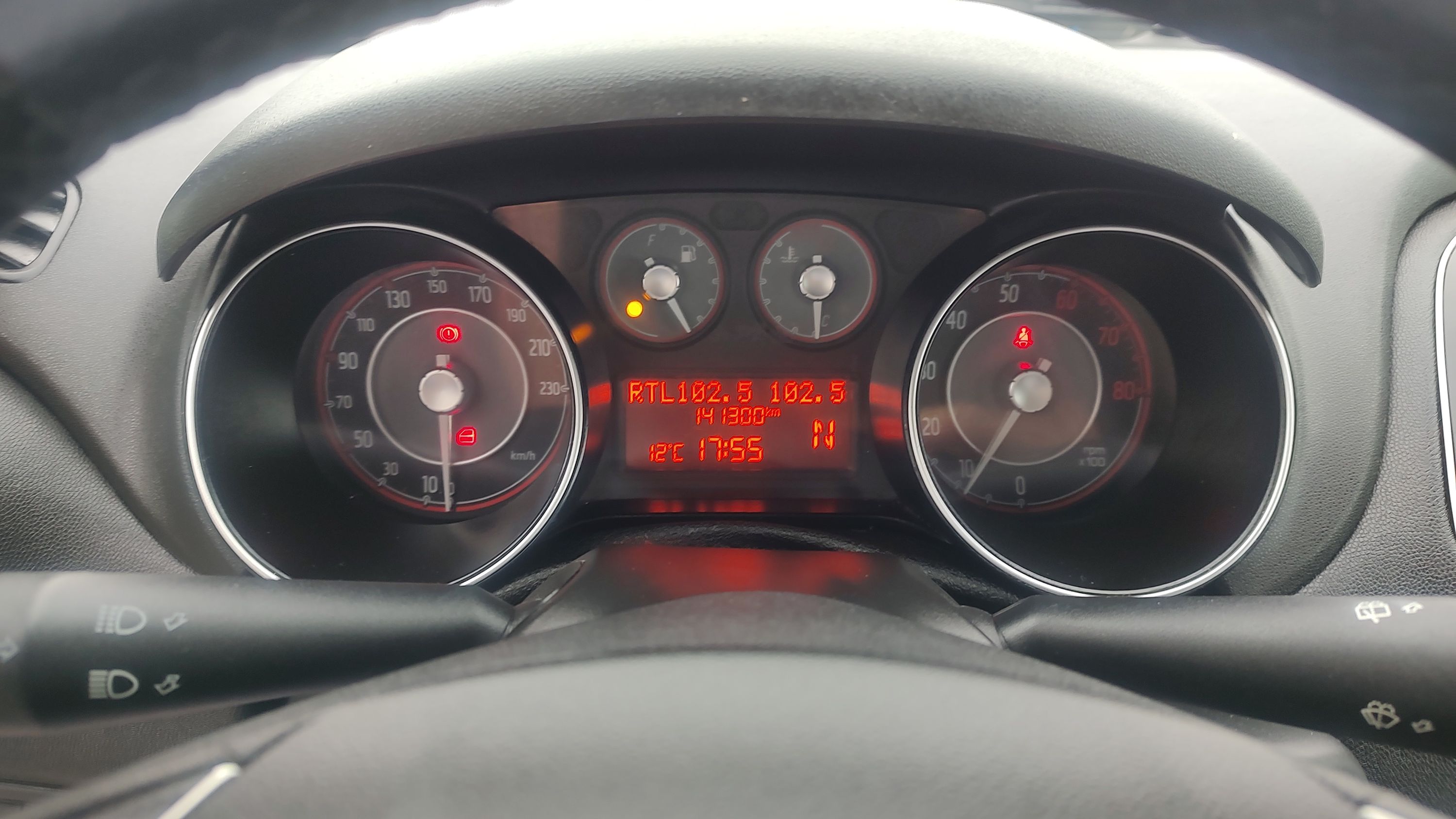 Fiat Punto 3p 1.4 Lounge s&s dualogic 2013 — foto 16