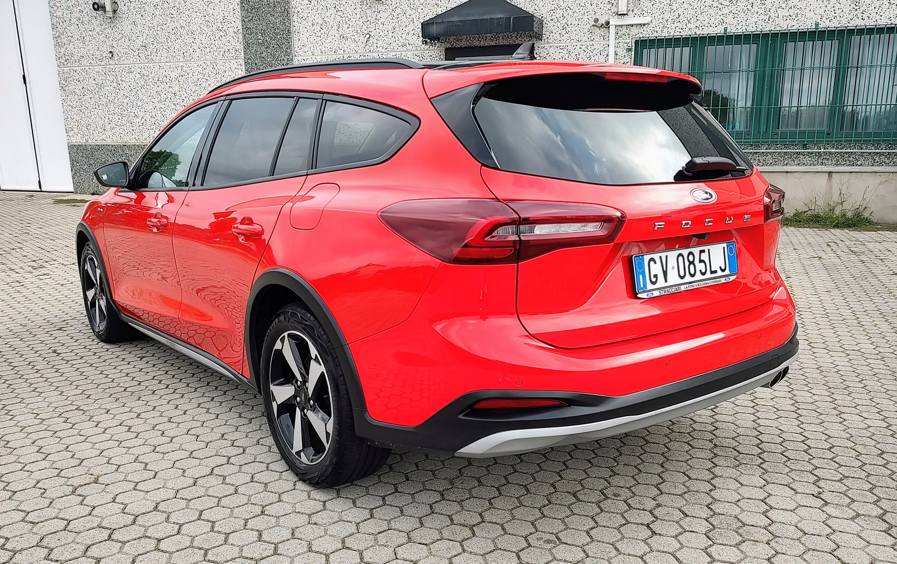 Ford Focus Active SW 1.0 ecoboost h Design 125cv 2024 — foto 3