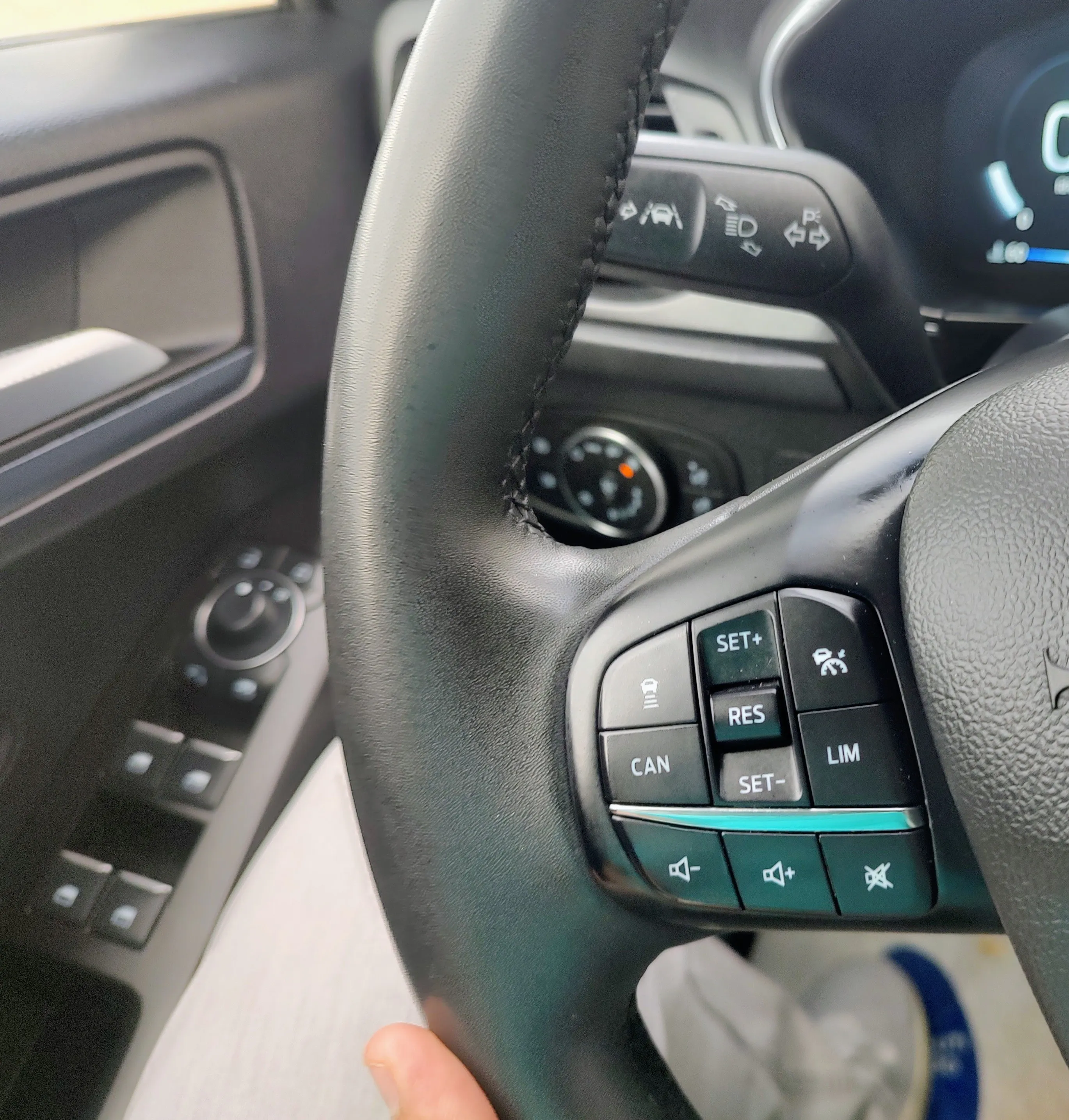 Ford Focus Active SW 1.0 ecoboost h Design 125cv 2024 — foto 15