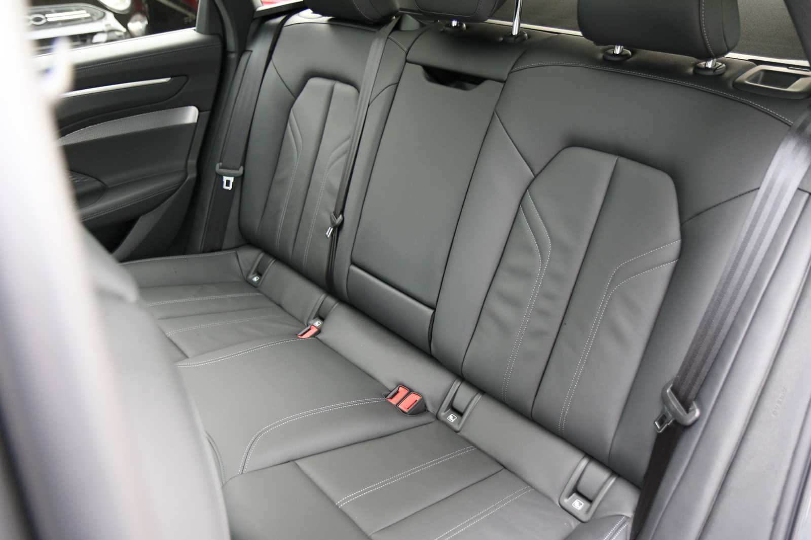 Audi A6 Avant 2.0 tdi mhev + S line edition 204cv s-tronic 2025 — foto 13