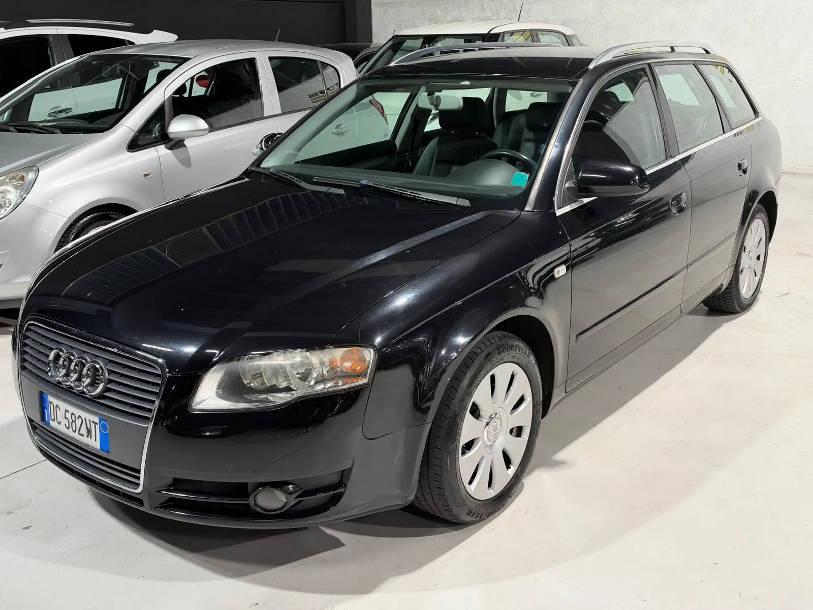 Audi A4 Cambio Automatico+Interni in Pelle 2006 — foto 3