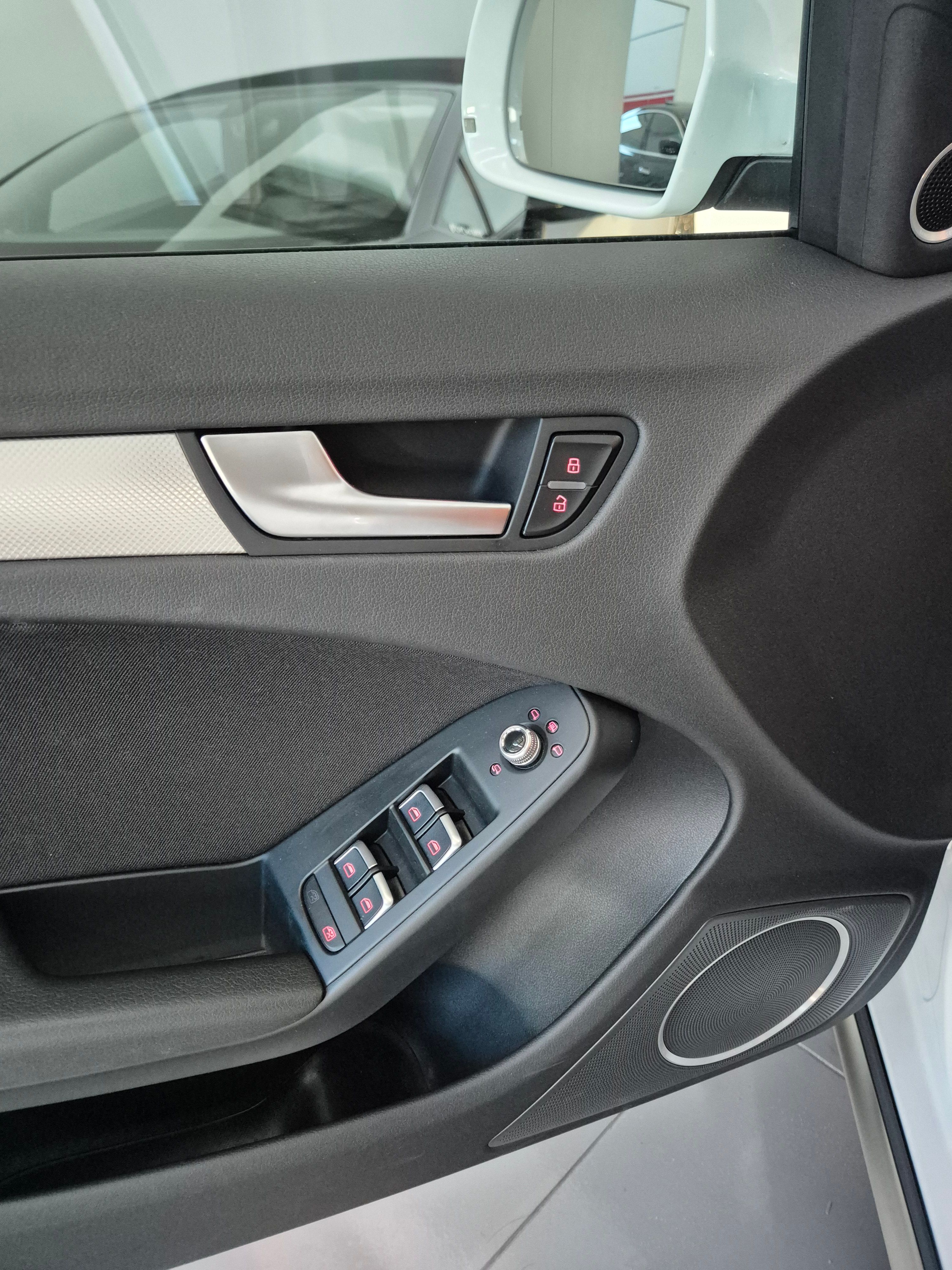 Audi A4 Allroad quattro TDI 2.0d 190cv AUTOMATICA TAGLIANDI AUDI 2014 — foto 9