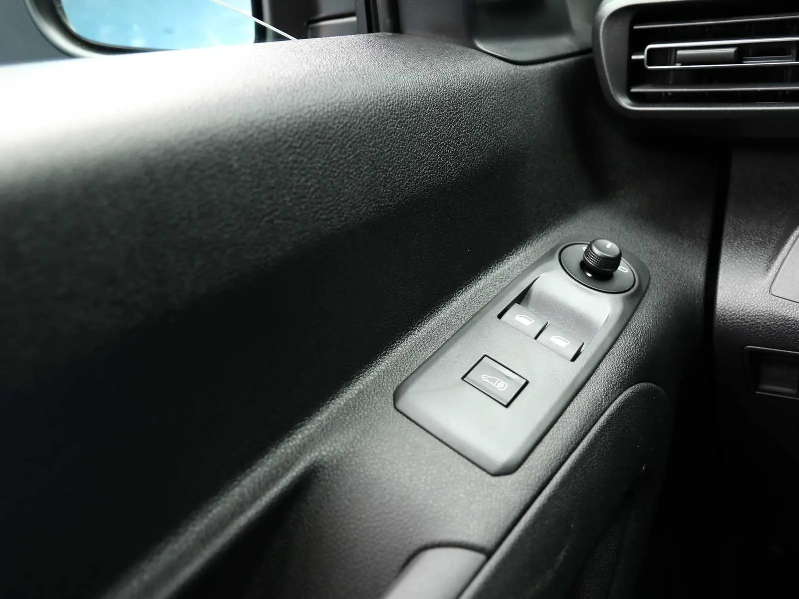 Citroen BERLINGO (3a Serie) 1.5 BlueHDi 100CV S&S VAN M 3 posti 2026 — foto 11