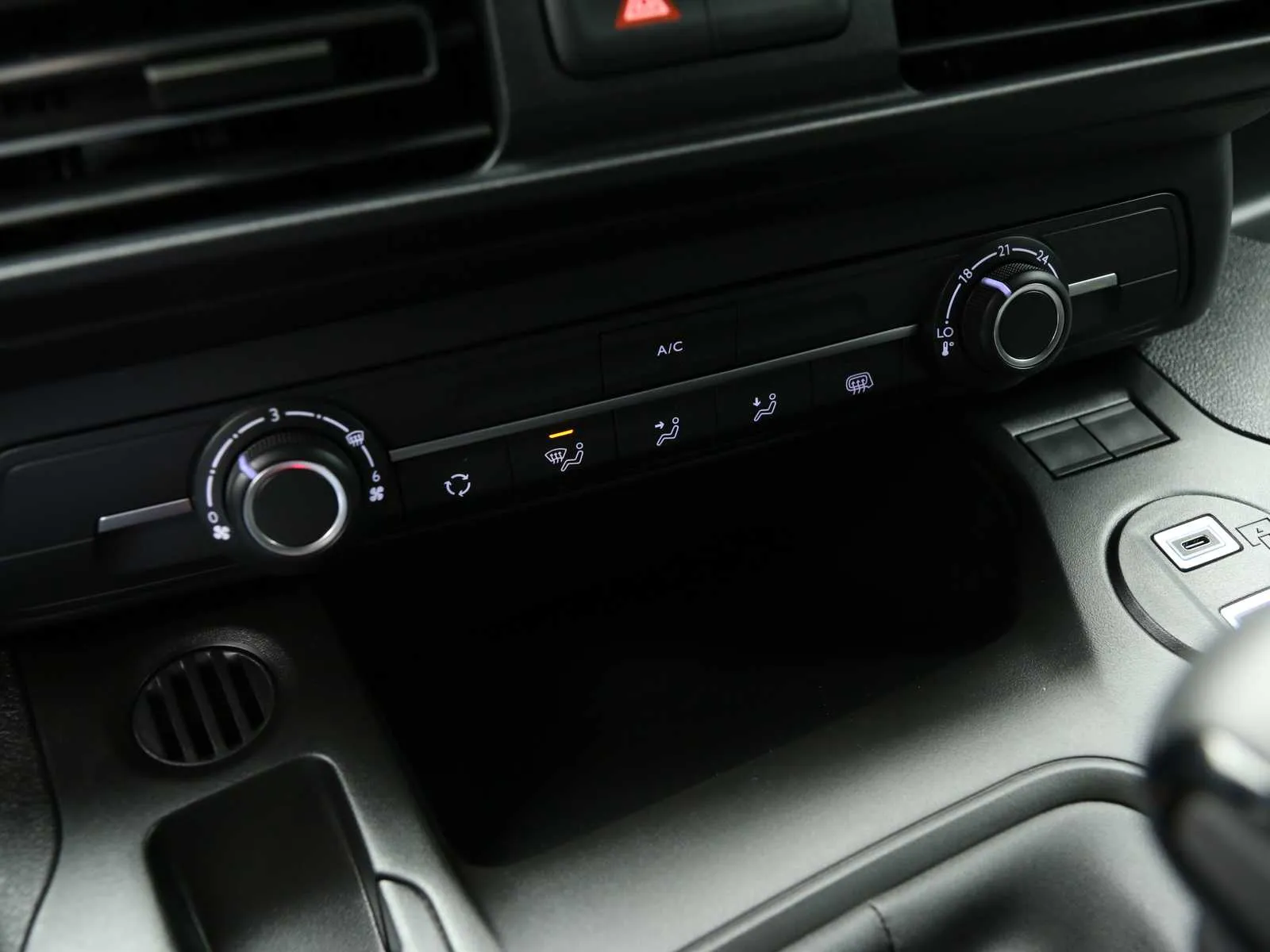 Citroen BERLINGO (3a Serie) 1.5 BlueHDi 100CV S&S VAN M 3 posti 2026 — foto 27