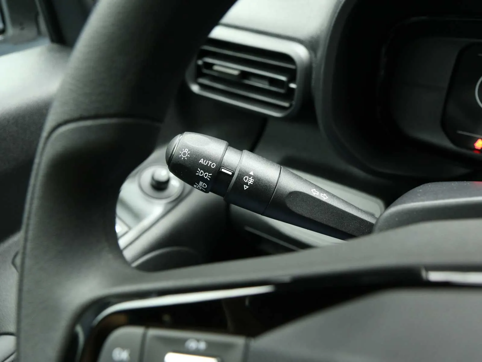 Citroen BERLINGO (3a Serie) 1.5 BlueHDi 100CV S&S VAN M 3 posti 2026 — foto 18