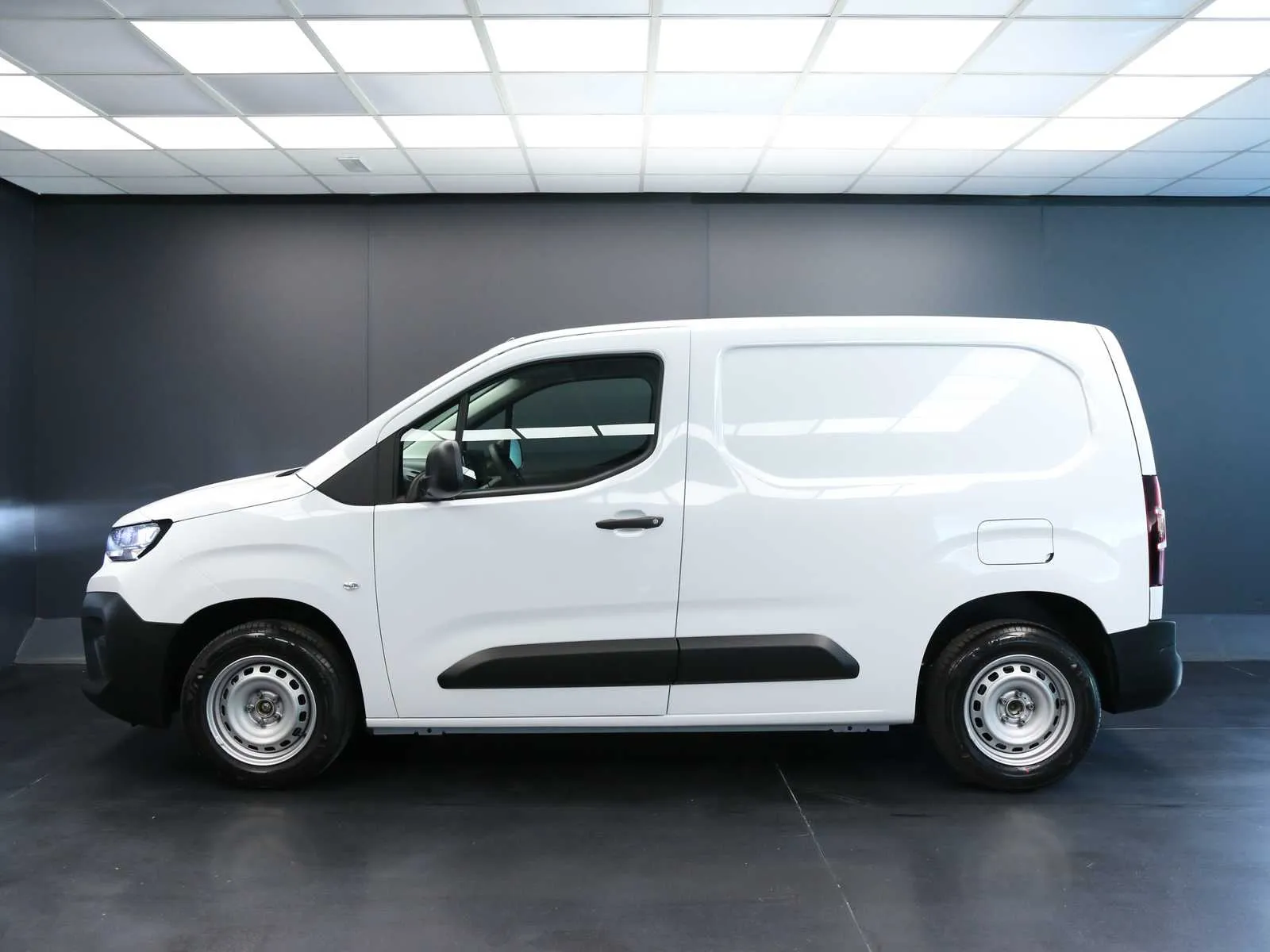 Citroen BERLINGO (3a Serie) 1.5 BlueHDi 100CV S&S VAN M 3 posti 2026 — foto 8