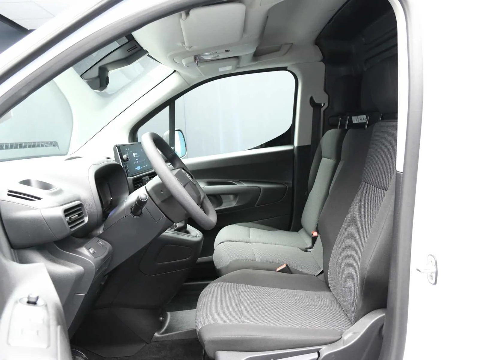 Citroen BERLINGO (3a Serie) 1.5 BlueHDi 100CV S&S VAN M 3 posti 2026 — foto 28
