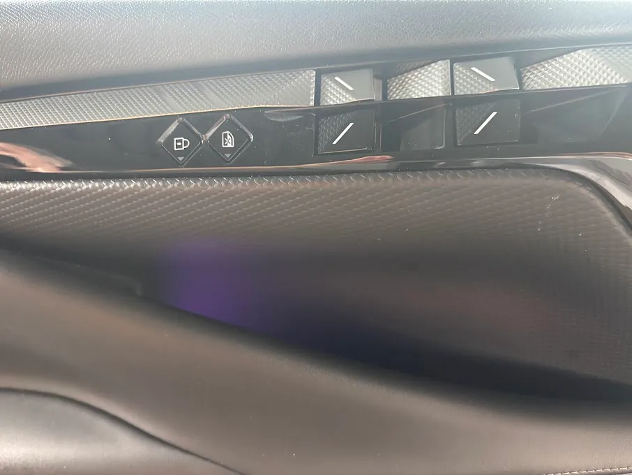 DS 4  e-tense  Cross Trocadero 225 2022 — foto 18