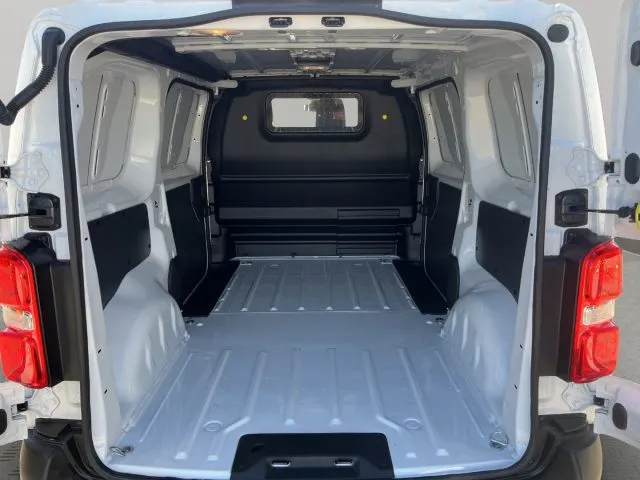 CITROEN Jumpy 2.0 M CLUB KM ZERO AUTOMATICO DOPPIA PORTA 2023 — foto 15
