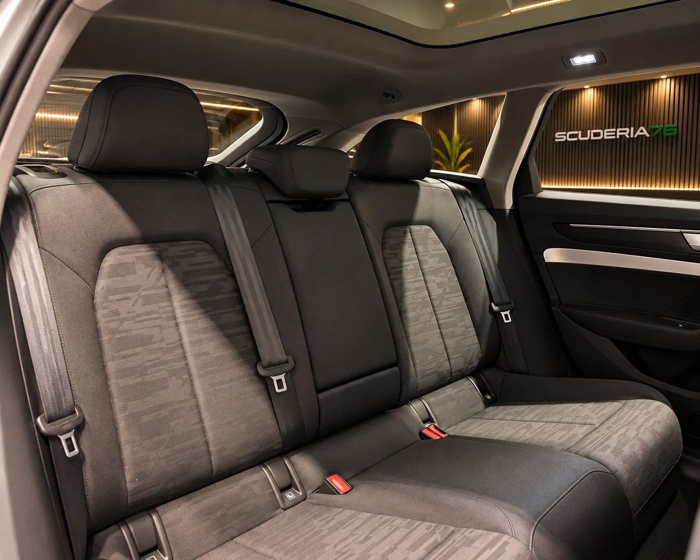 Audi A6 Avant 2.0 tdi mhev + Business Advanced quattro 204cv s-tronic 2026 — foto 13
