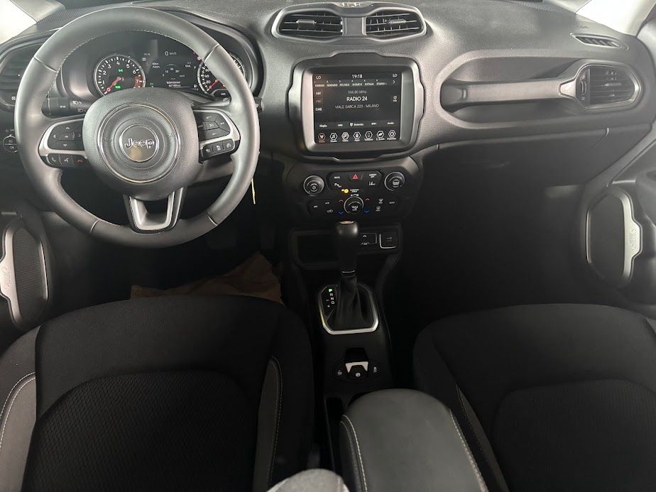 Jeep Renegade 1.5 turbo t4 mhev Limited 2023 — foto 13