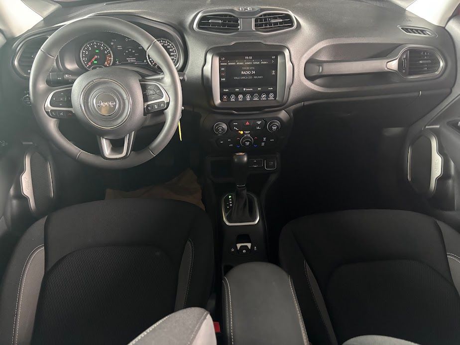 Jeep Renegade 1.5 turbo t4 mhev Limited 2023 — foto 15