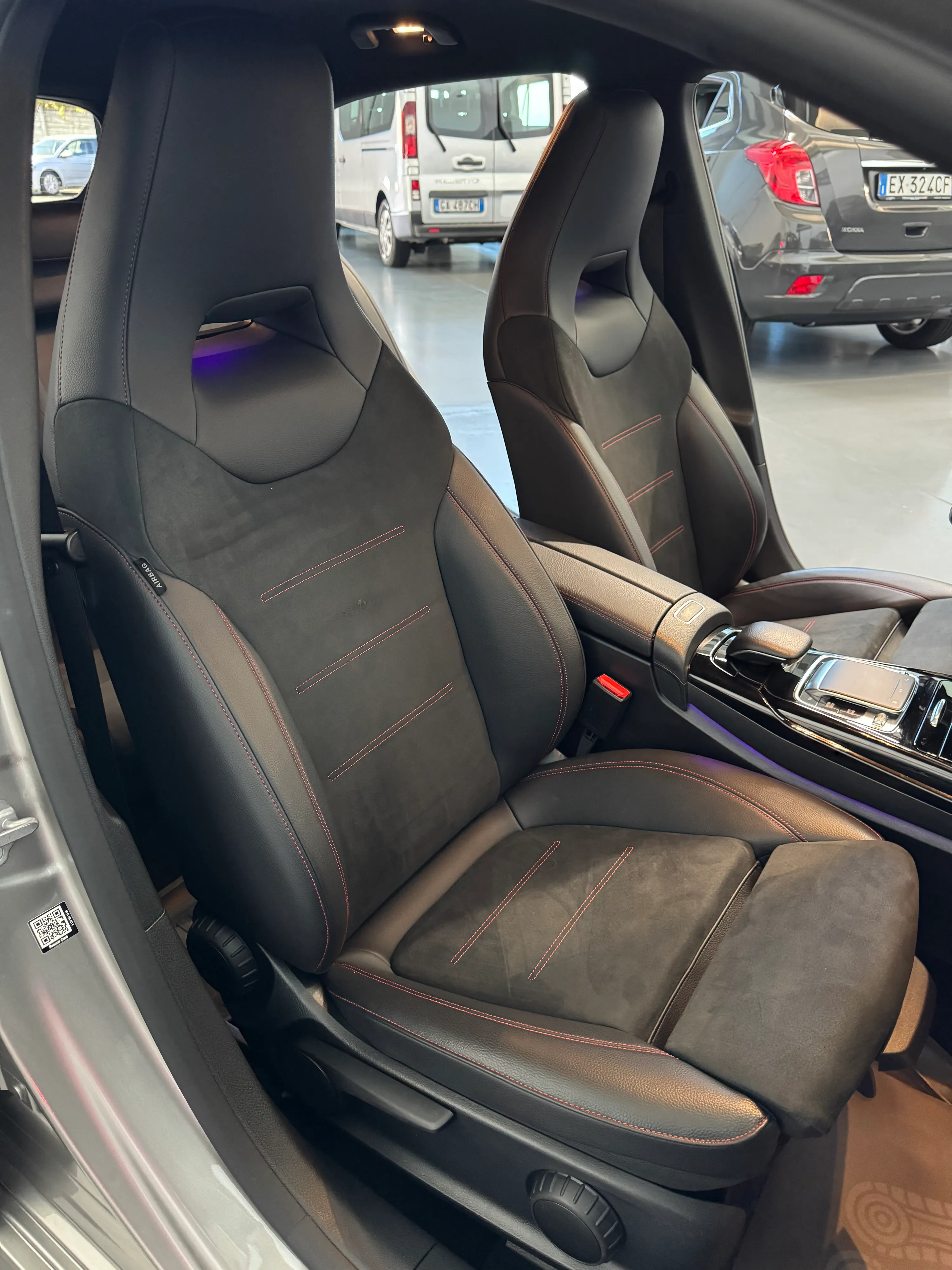 Mercedes a35 AMG Turbo 4Matic 2.0cc 306cv CarPlay Ambient Light Finanziabile 2019 — foto 13